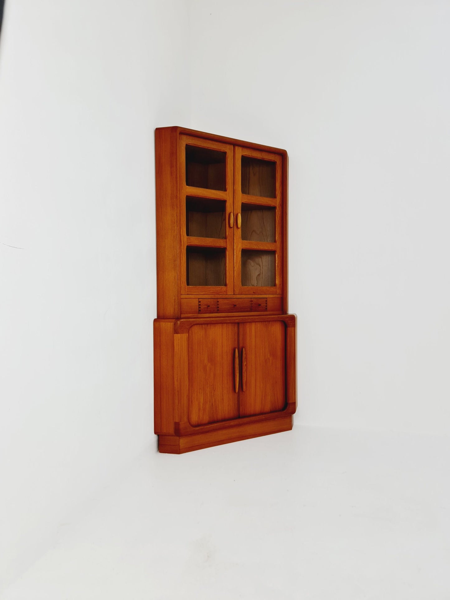 Mid Century Modern danish corner cabinet teak By Dyrlund , 1960s