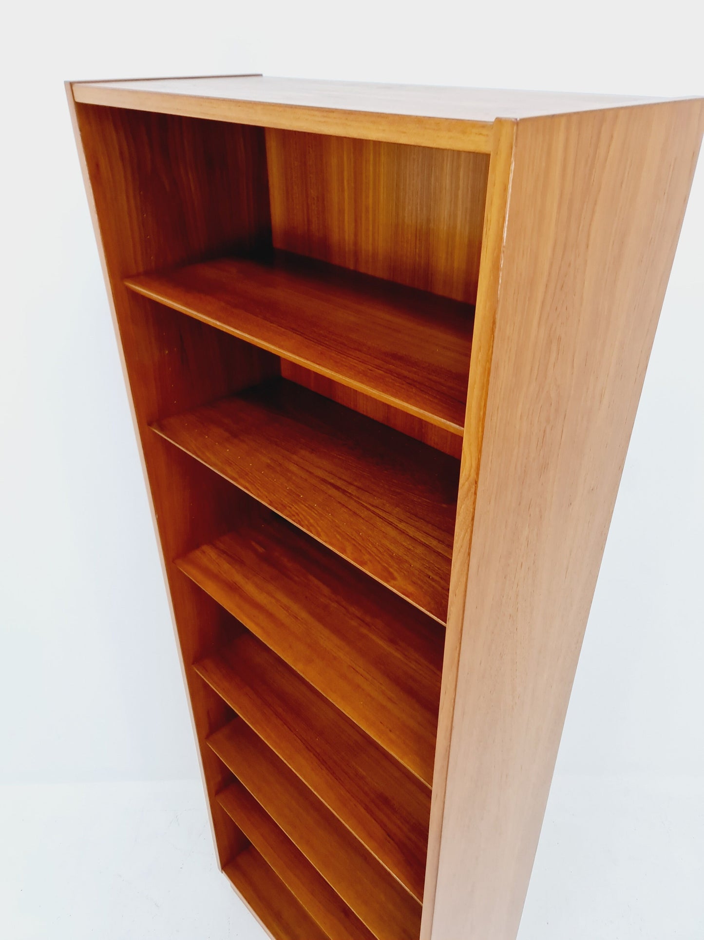 Danish freestanding vintage bookshelf system/ book case teak by Hundevad , 1960s