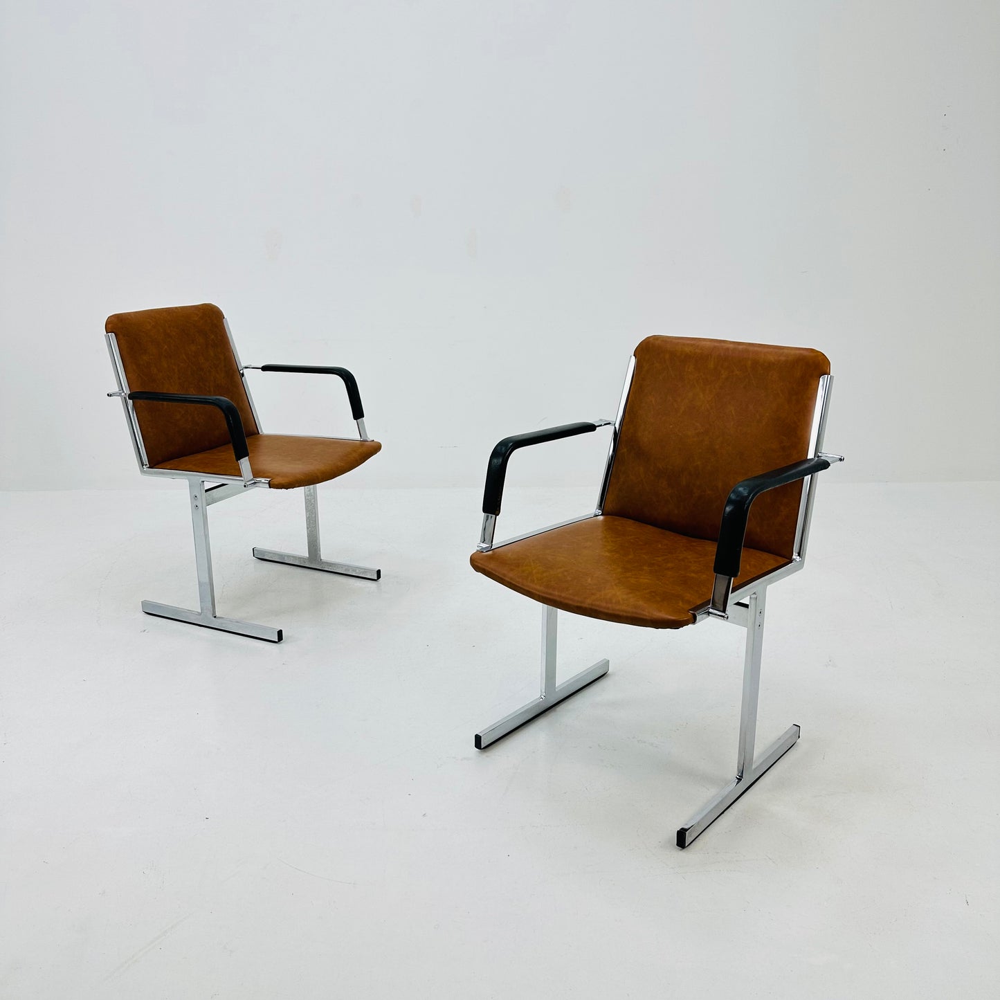 Set of 2 mid century Bauhaus armchairs by Dieter Knoll 1980s Germany