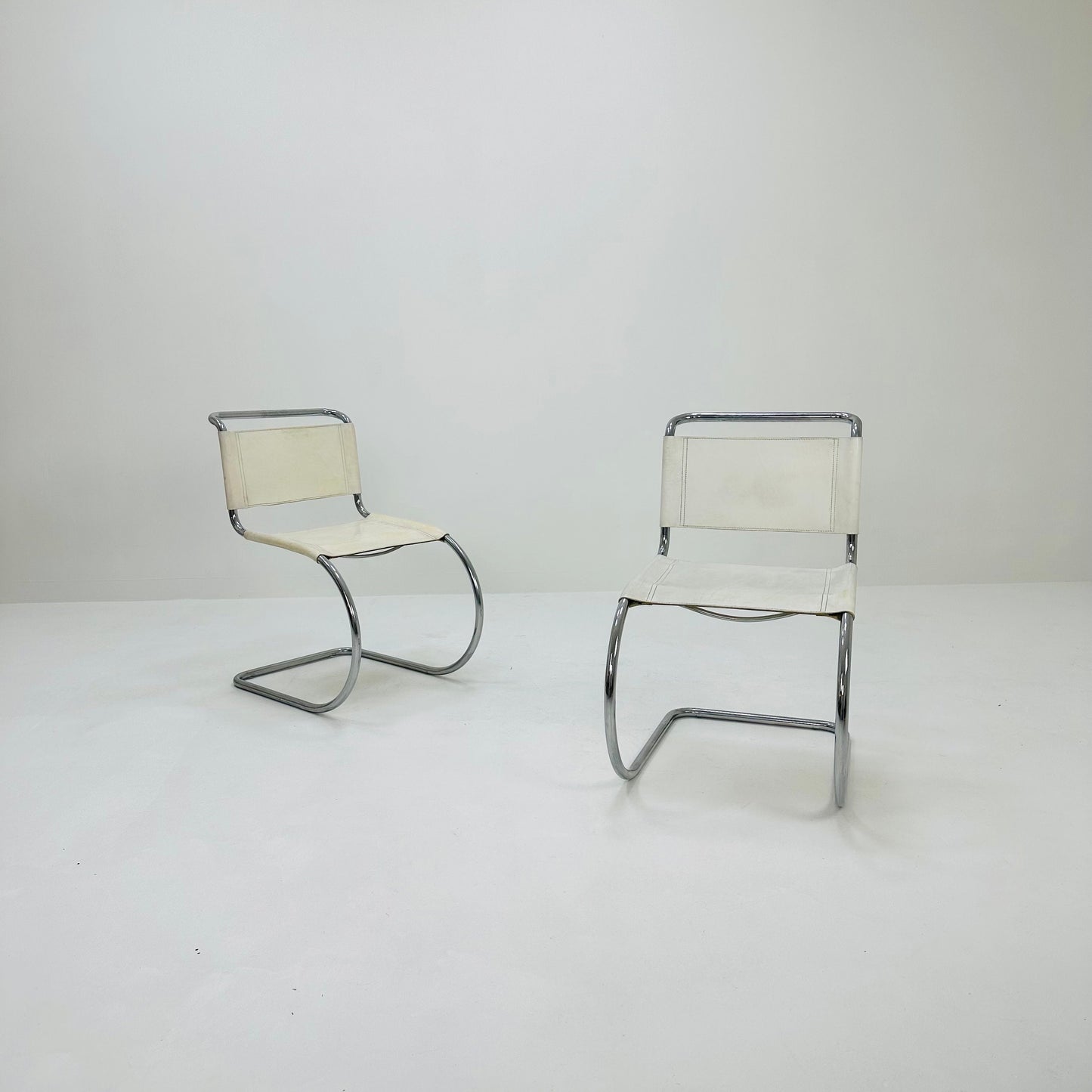 Set of 2 MR10 lounge white leather chairs design by Ludwig Mies van der Rohe , 1980s