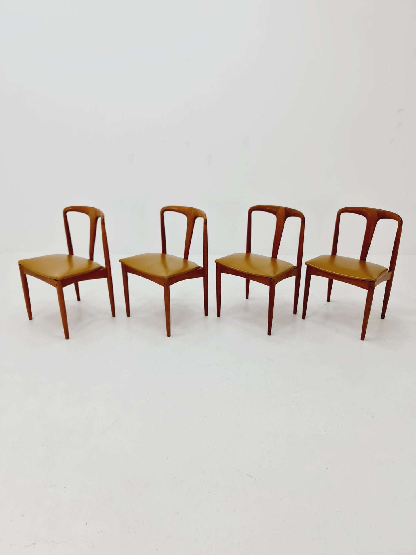 Vintage Danish teak dining charis by johannes Andersen for Uldum Mobelfabrik , 1960s, set of 4