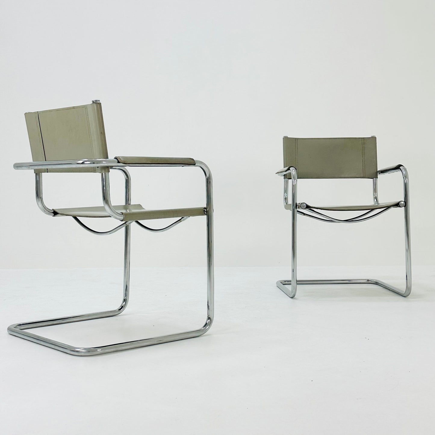 Set of 2 Bauhaus armchairs model s34 Centro Studi gray leather by Mart Stam & Marcel Breuer, 1980s