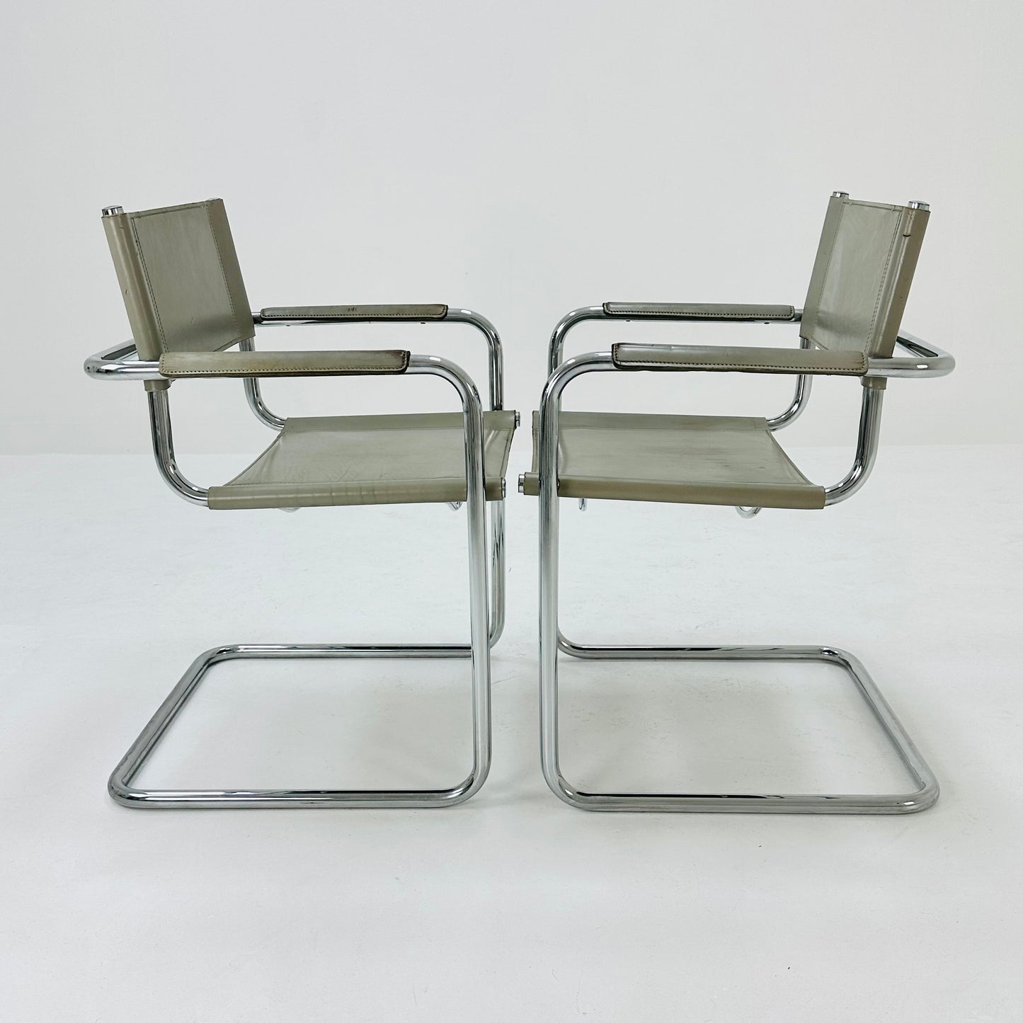 Set of 2 Bauhaus armchairs model s34 Centro Studi gray leather by Mart Stam & Marcel Breuer, 1980s