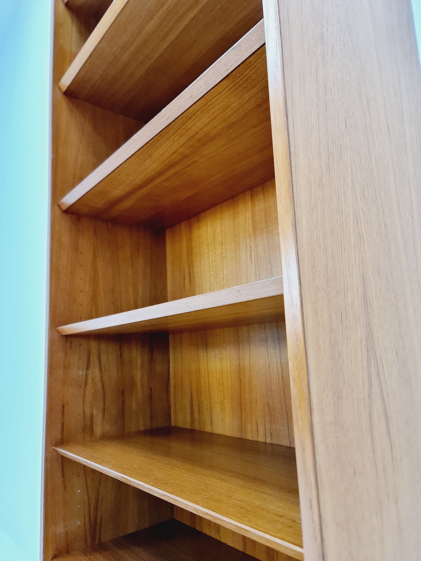 Danish freestanding vintage bookshelf system/ book case teak by Hundevad , 1960s