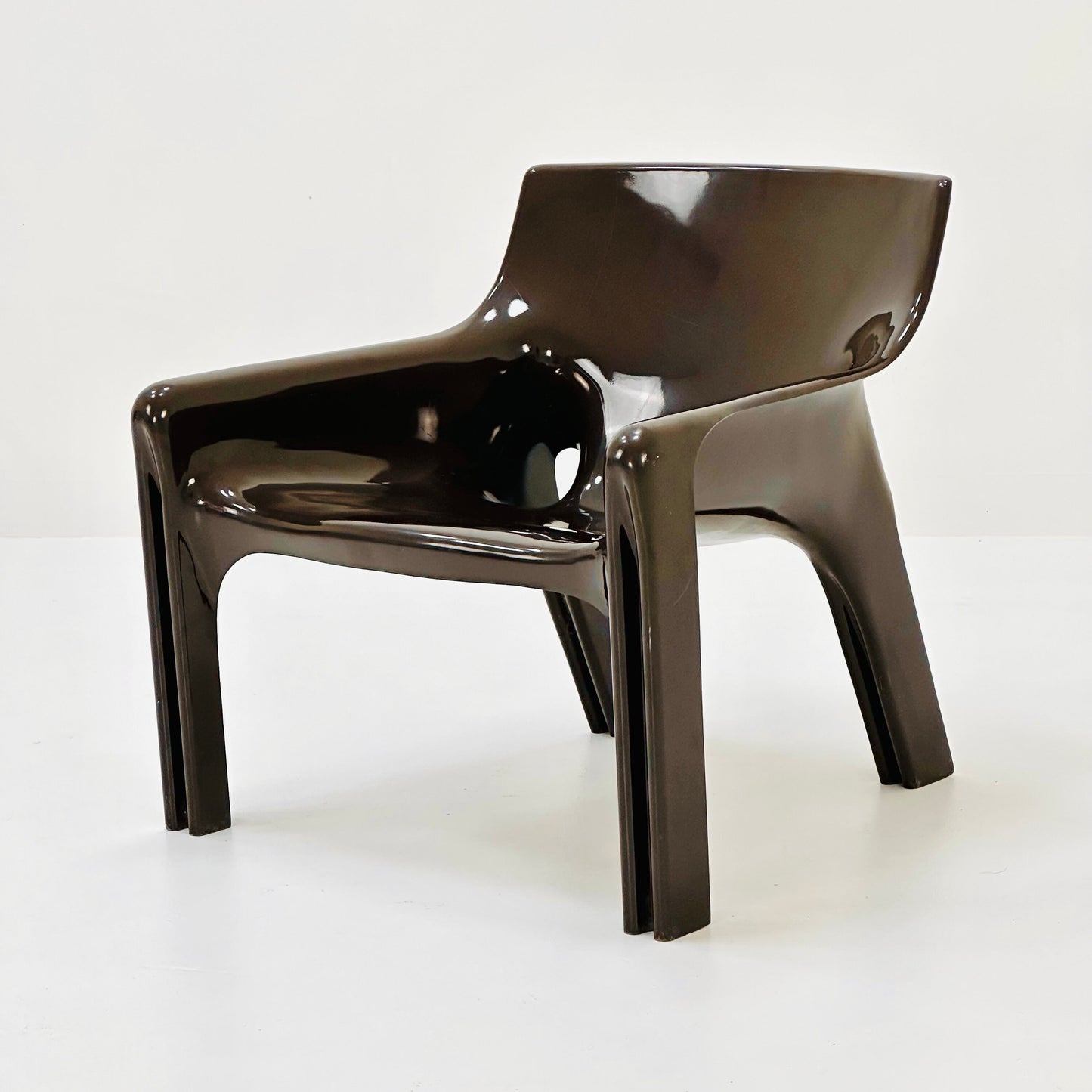 Gaudi Armchair by Vico Magistretti for Artemide Italy 1970s
