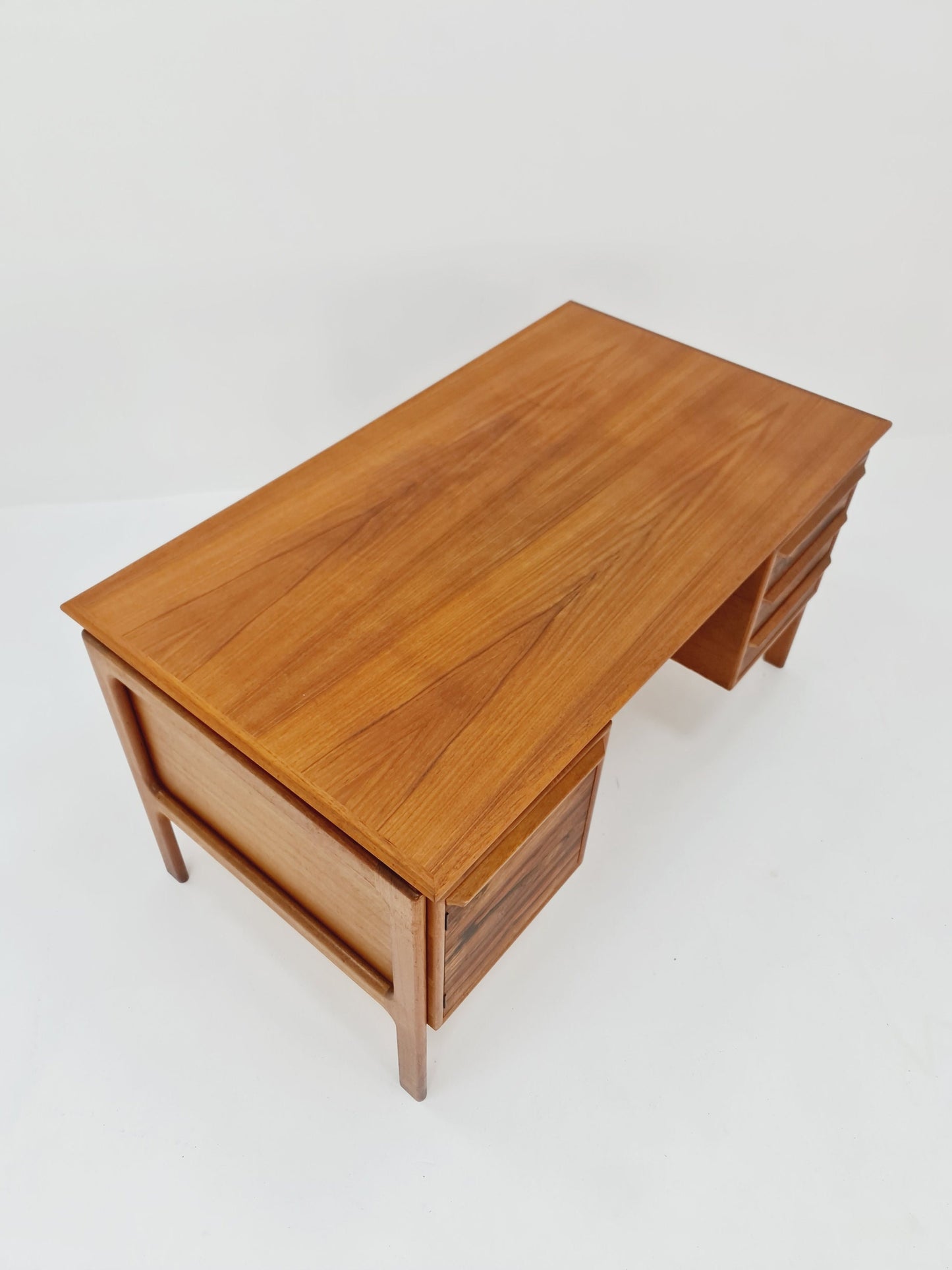Danish vintage teak & Palisander by Arne Vodder for GV Møbler, Denmark, 1960s