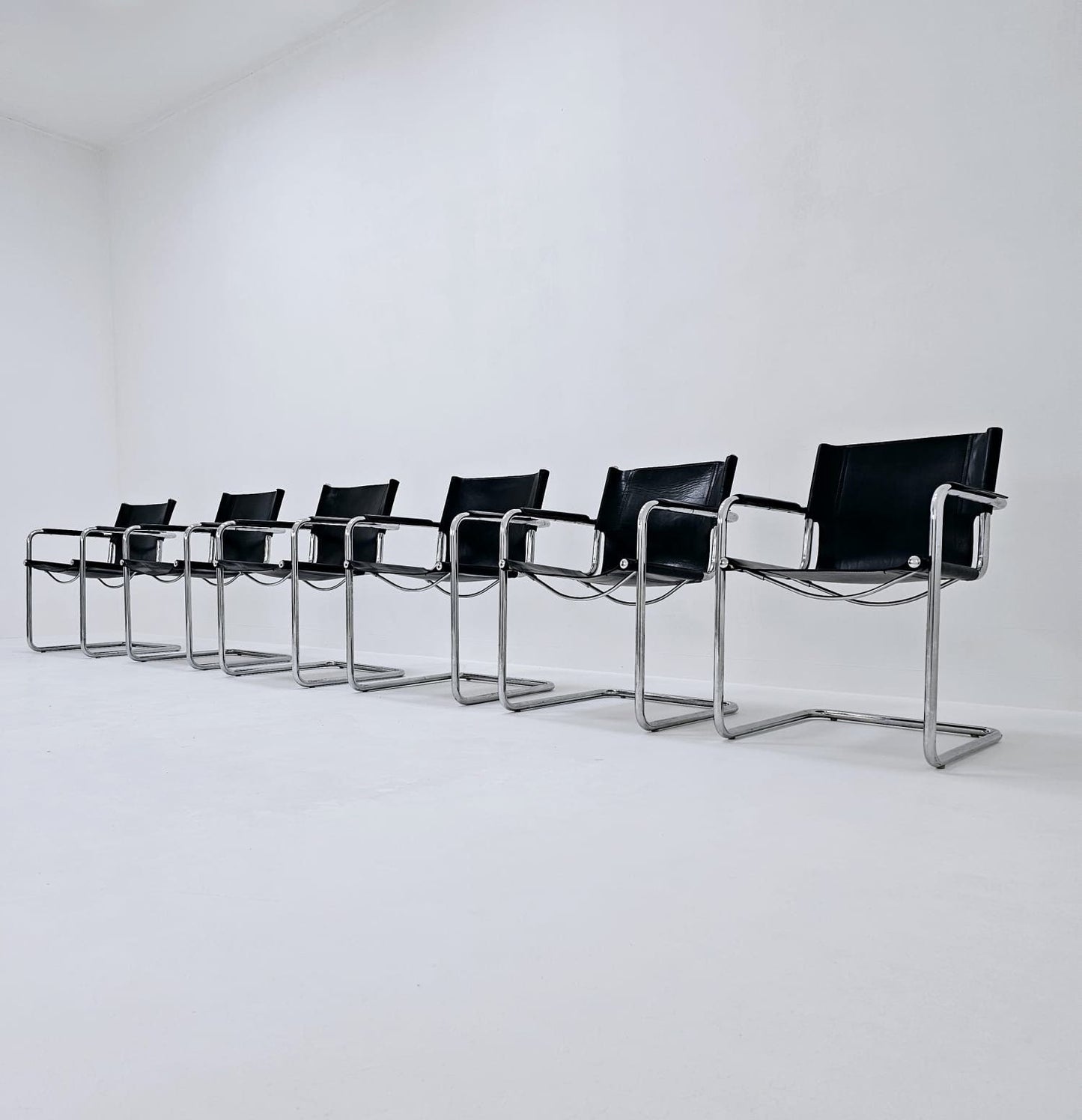 Set of 6 Matteo Grassi visitor chairs in black leather Italy 1980s