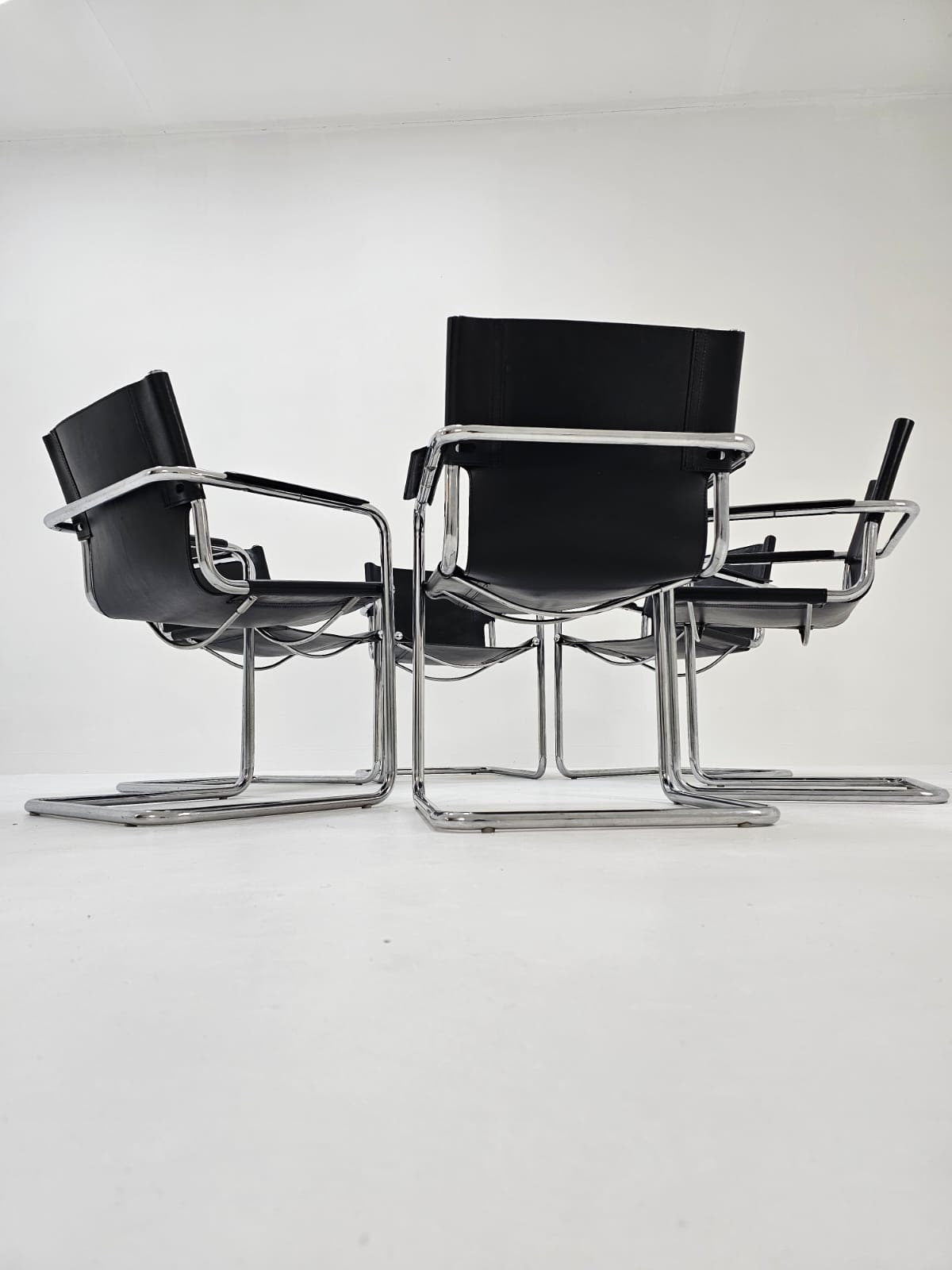 Set of 6 Matteo Grassi visitor chairs in black leather Italy 1980s