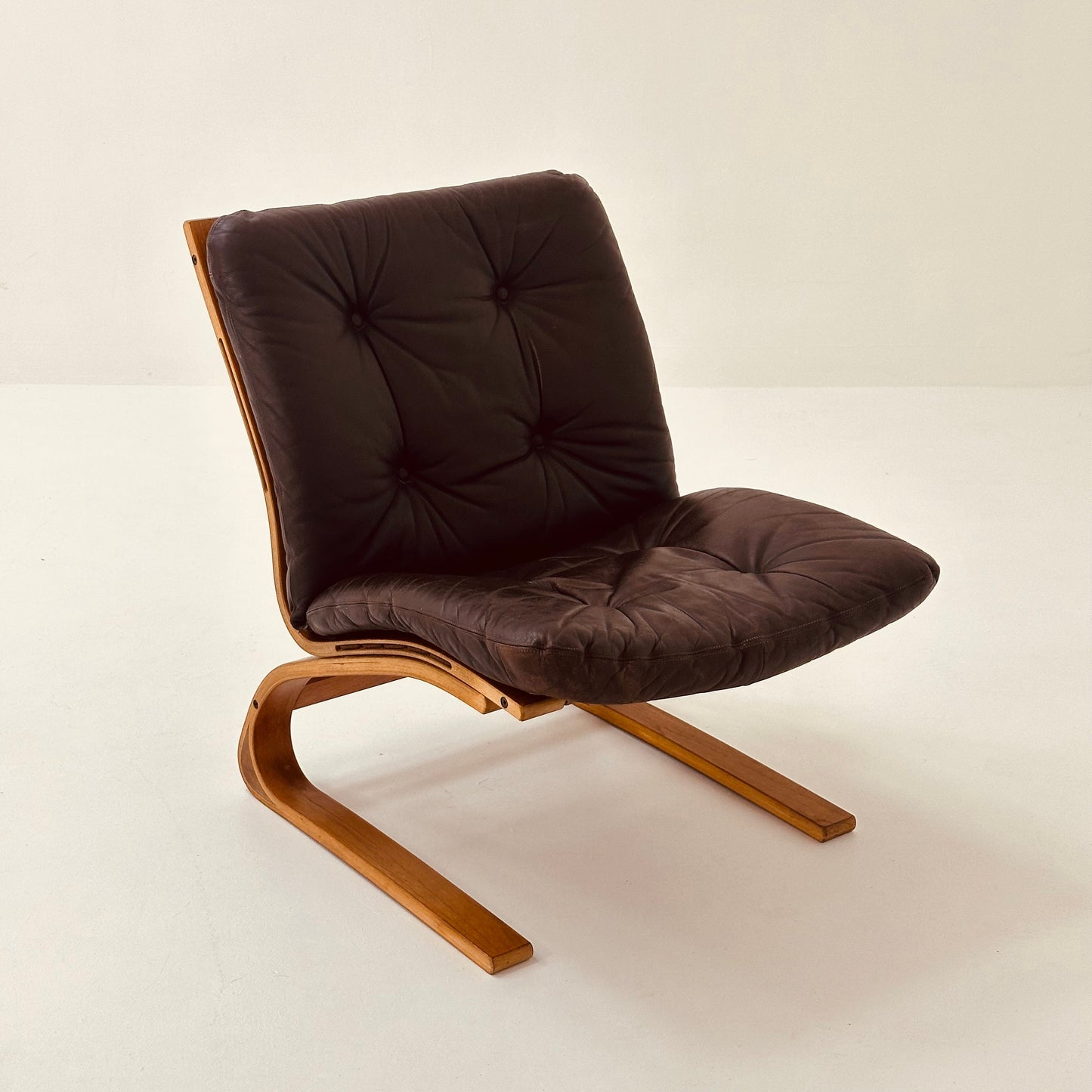 Mid century Norwegian Kengu leather lounge chair by Elsa & Nordahl Solheim for Rybo Rykken - 1970s