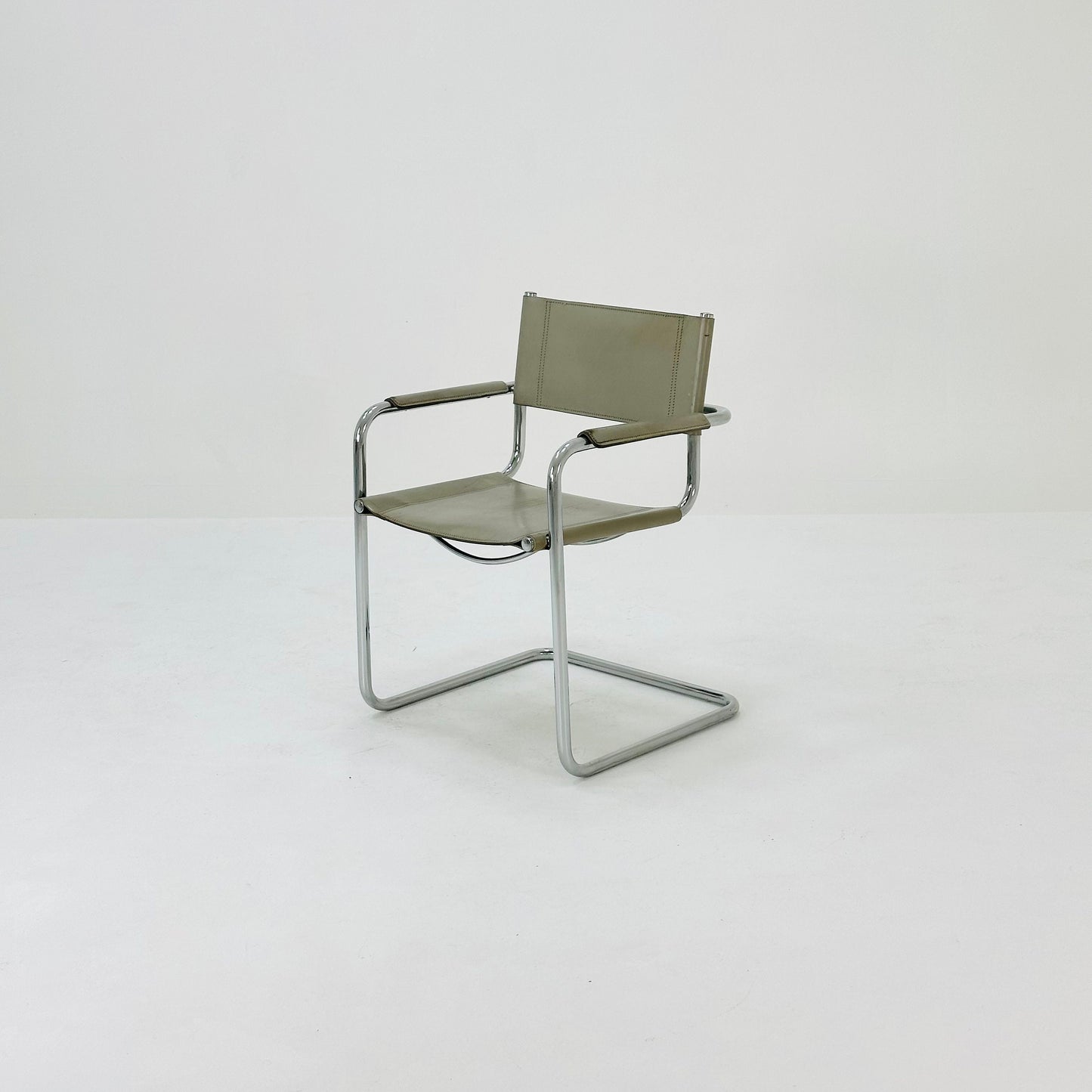 Set of 2 Bauhaus armchairs model s34 Centro Studi gray leather by Mart Stam & Marcel Breuer, 1980s