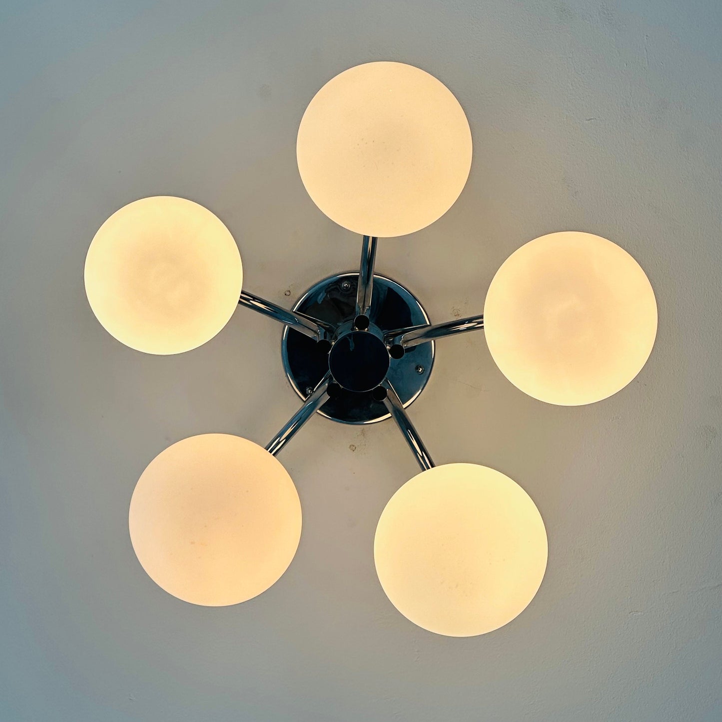 Chrome-plated Atomic Sputnik chandelier with white glass balls, Temde, Switzerland 1970s