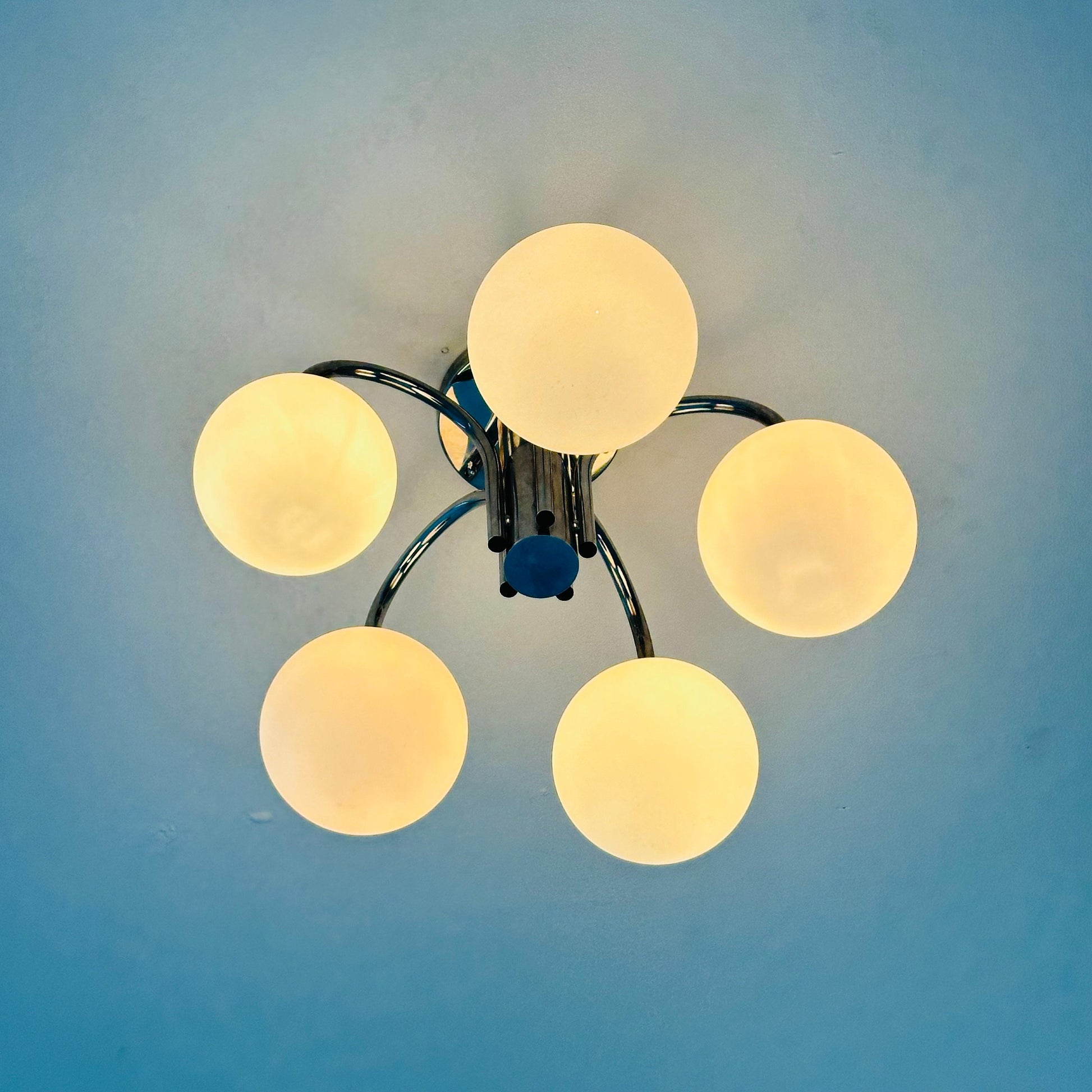 Chrome-plated Atomic Sputnik chandelier with white glass balls, Temde, Switzerland 1970s