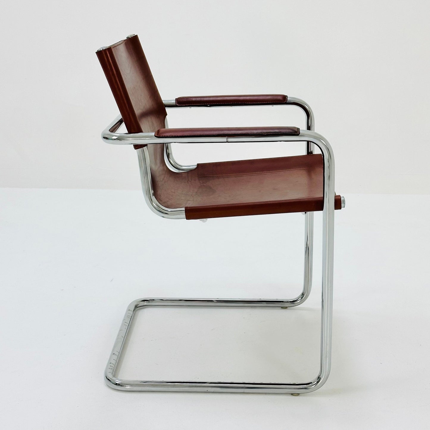 Bauhaus Matteo Grassi visitor chair in congac leather 1980s Italy
