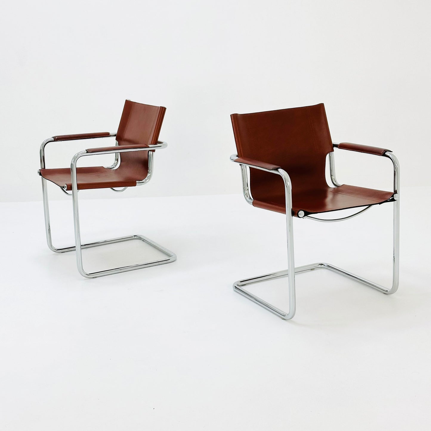 Set of 2 Bauhaus Matteo Grassi visitor chair in congac leather 1980s Italy