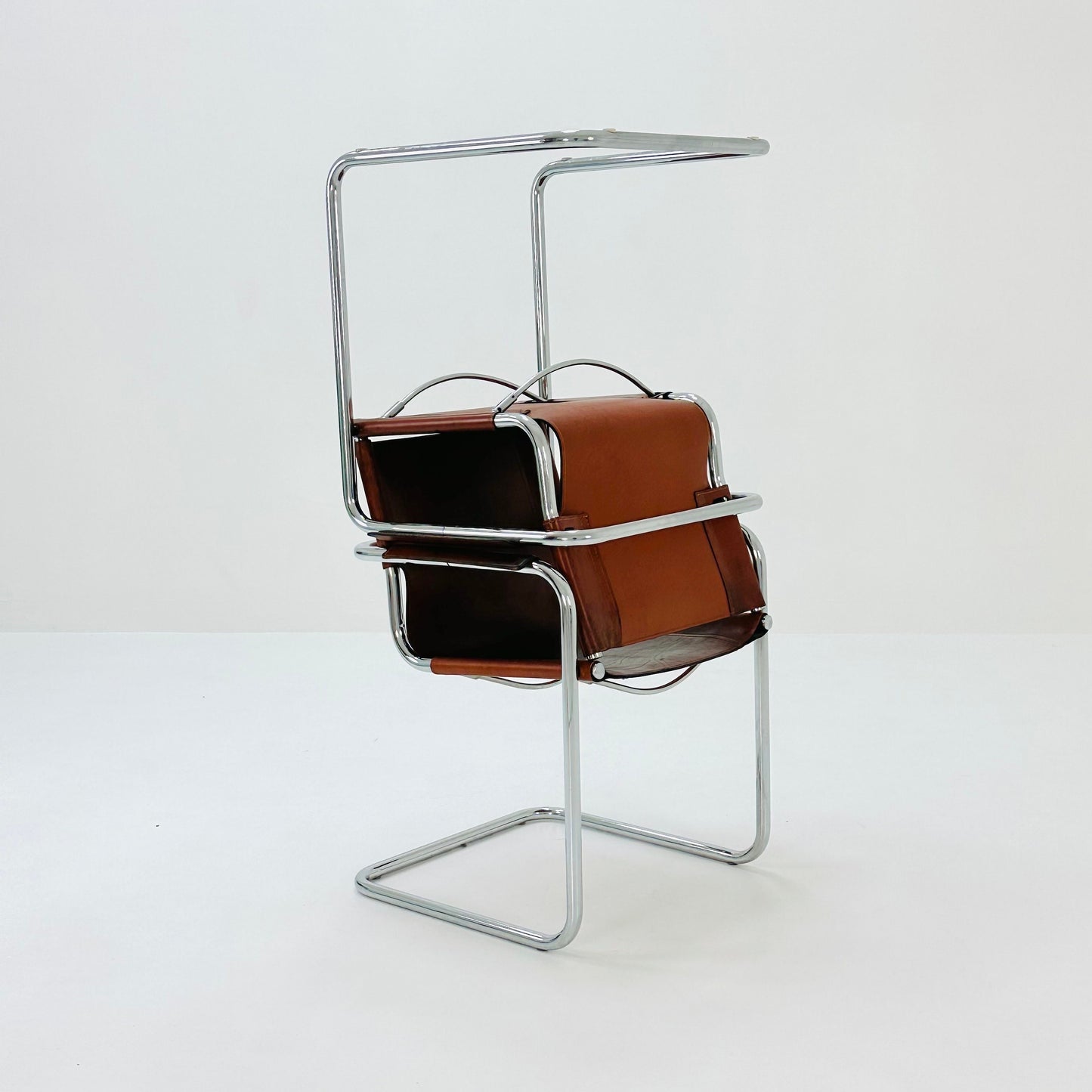 Set of 2 Bauhaus Matteo Grassi visitor chair in congac leather 1980s Italy