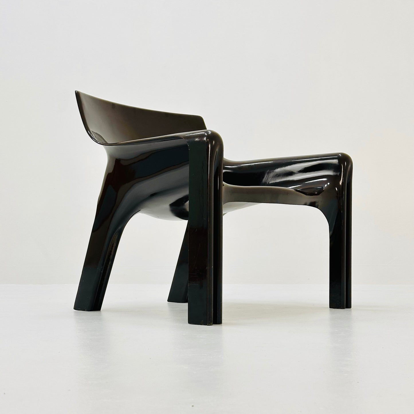 Gaudi Armchair by Vico Magistretti for Artemide Italy 1970s