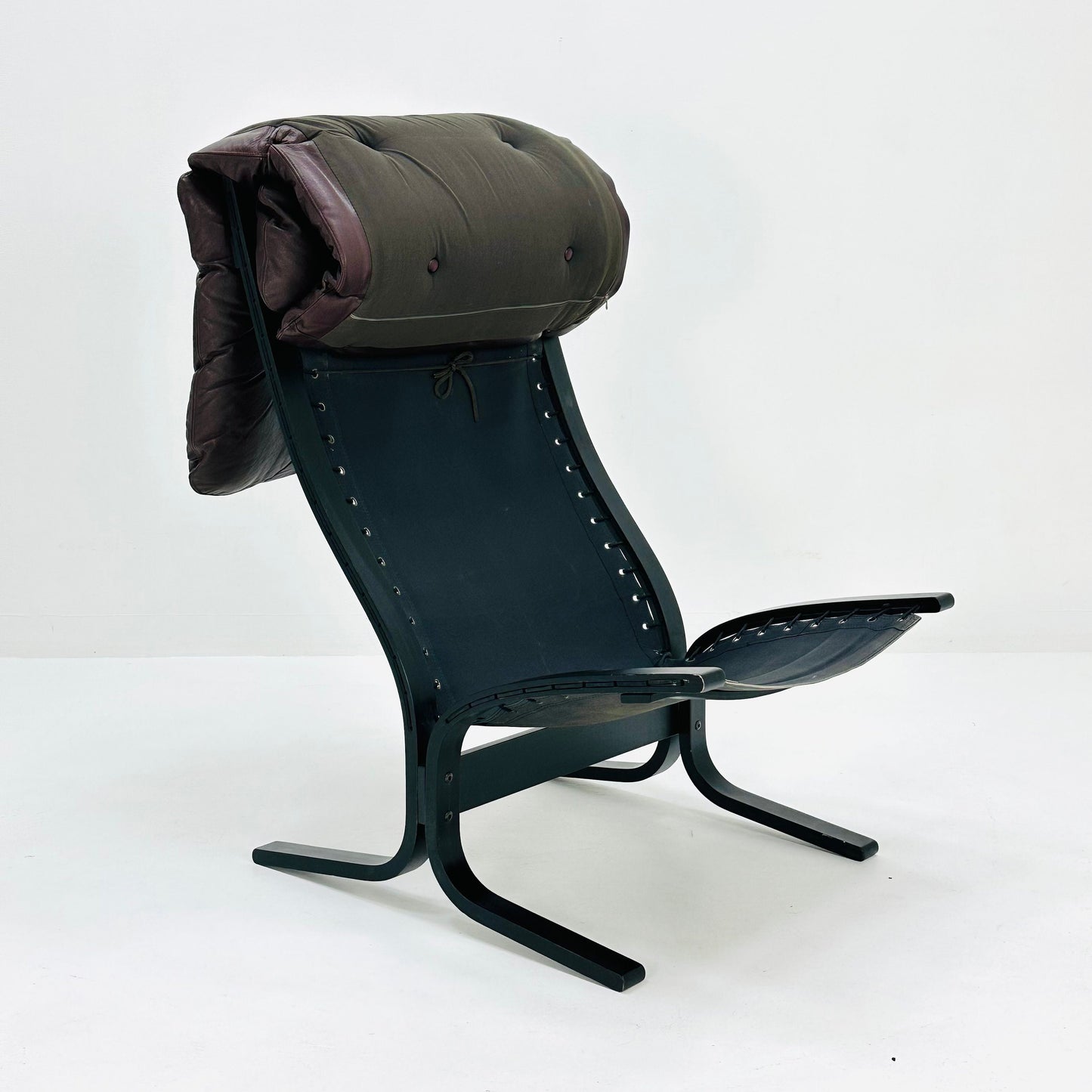 Mid century armchair “Siesta” by Ingmar Relling, Westnofa Furniture, Norway. 1960s