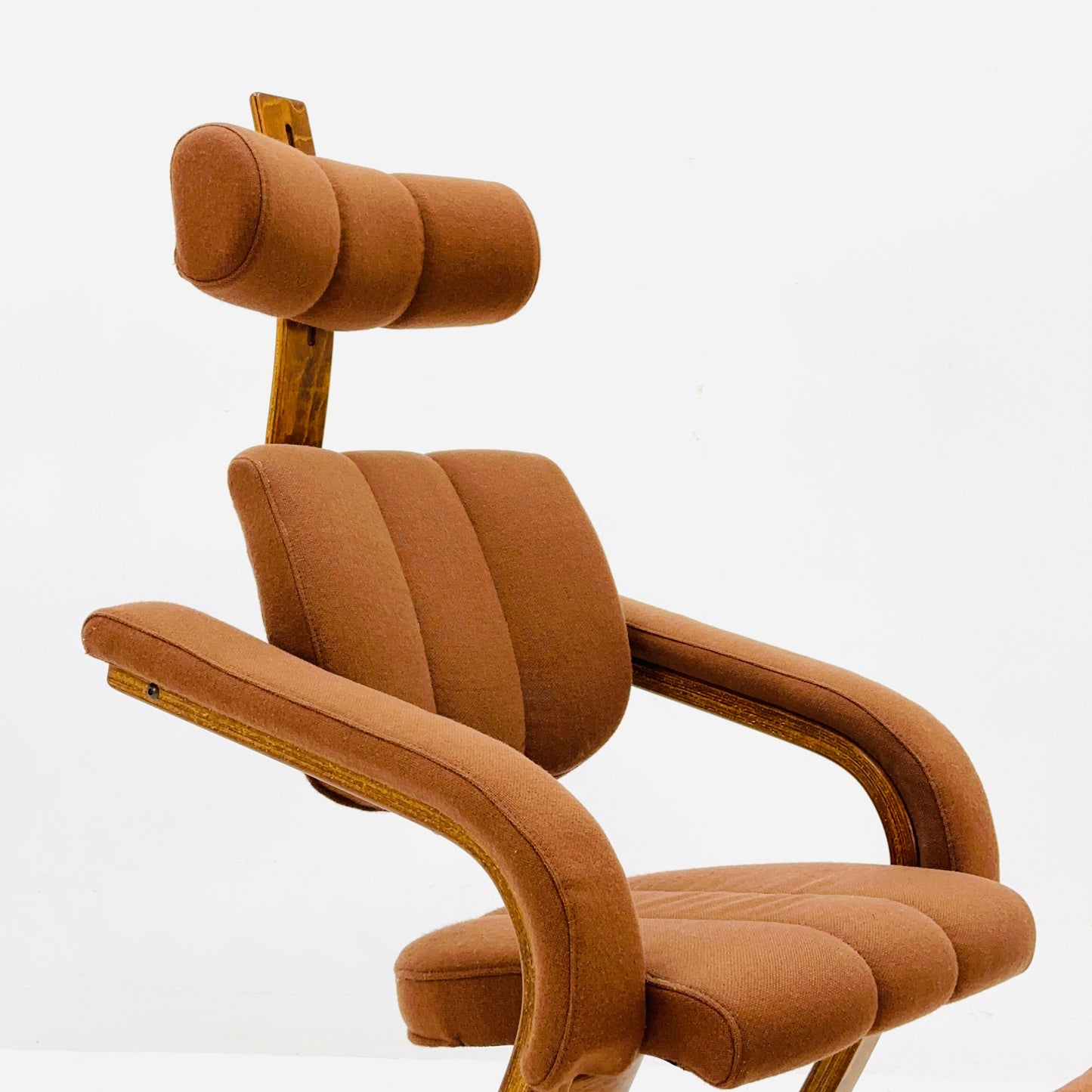 Stokke Gravity Due designer rocking brown fabric Armchair by Peter Opsvik Denmark 1980s