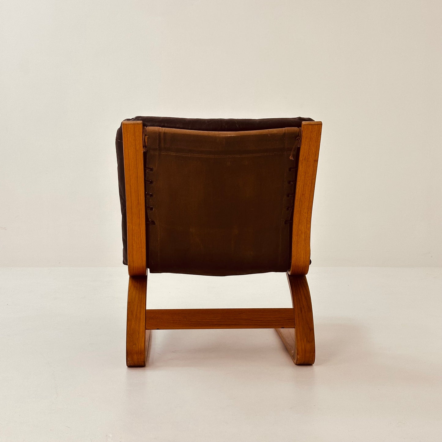 Mid century Norwegian Kengu leather lounge chair by Elsa & Nordahl Solheim for Rybo Rykken - 1970s