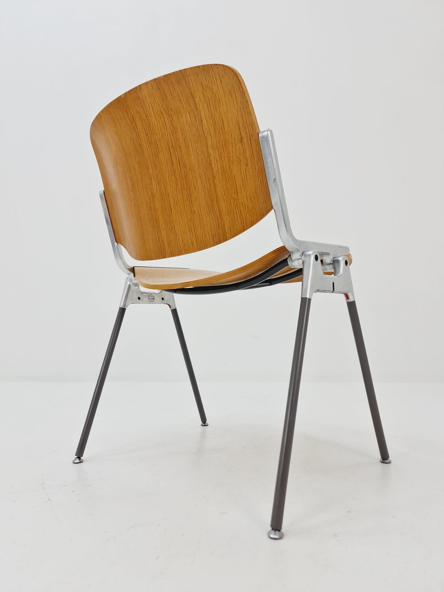 1 of 5 1960s Italian Castelli Chairs by Giancarlo Piretti