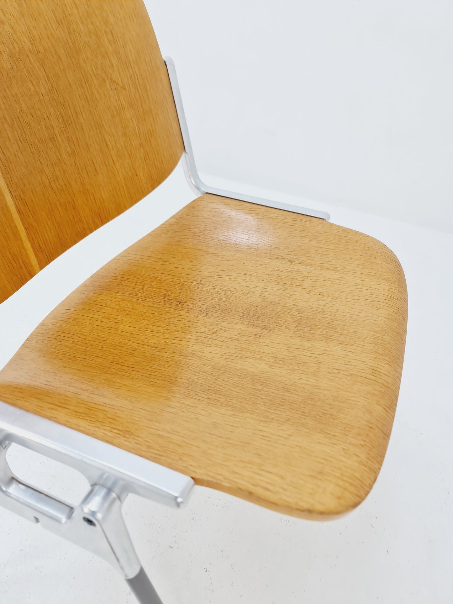 1 of 5 1960s Italian Castelli Chairs by Giancarlo Piretti