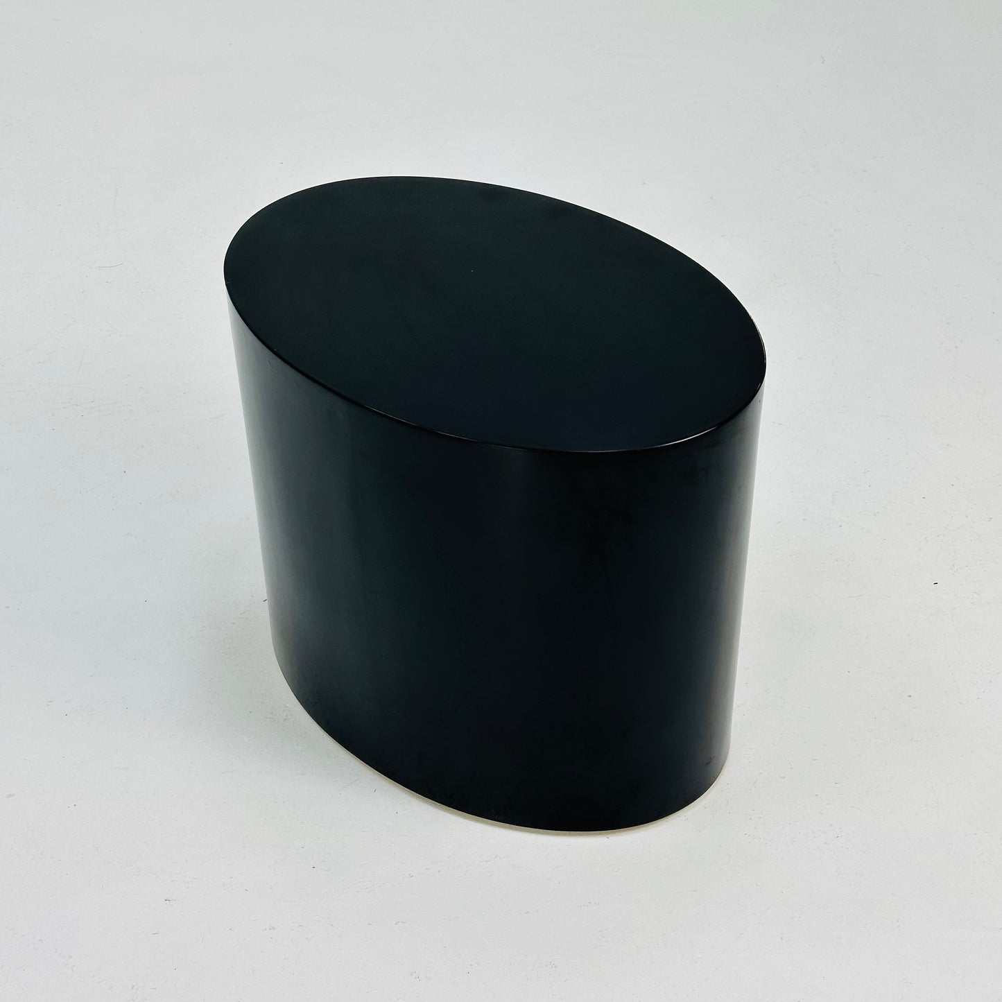 Space age Gloss Black oval shape end table /side table 1970s