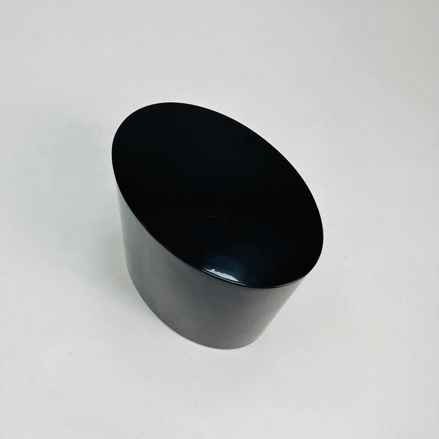 Space age Gloss Black oval shape end table /side table 1970s