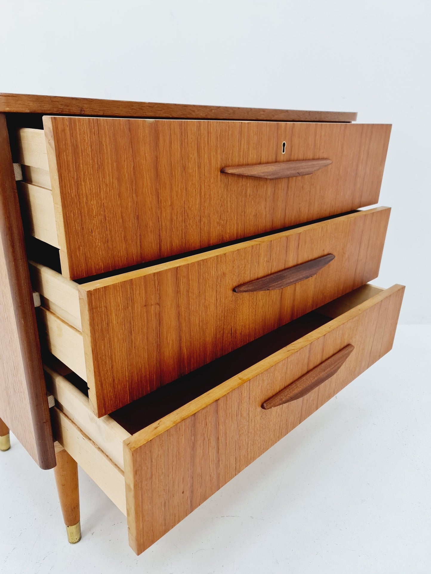 Midcentury danish design chest of drawers / drawer dresser /3 drawers cabinet, 1960s