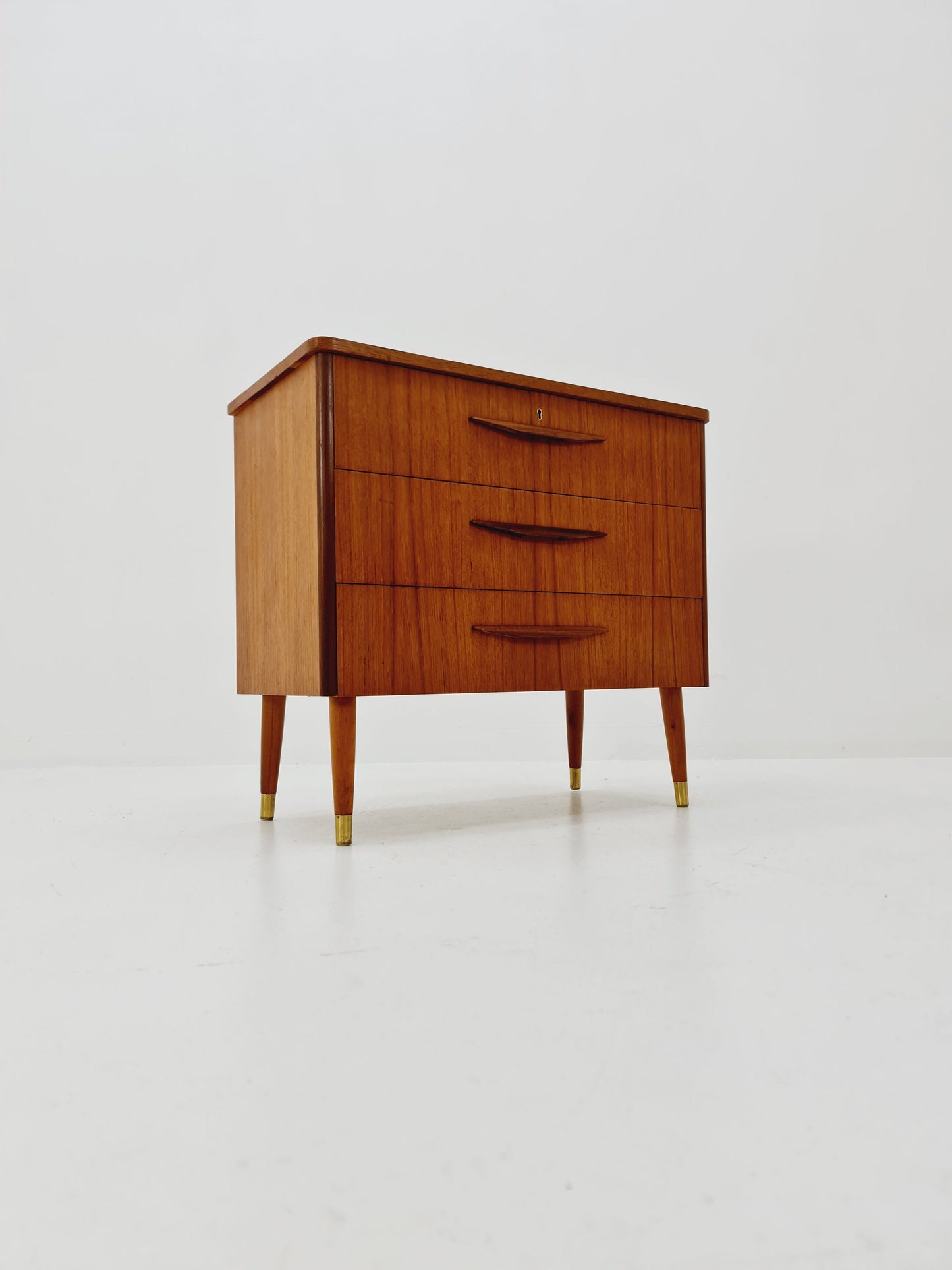 Midcentury danish design chest of drawers / drawer dresser /3 drawers cabinet, 1960s