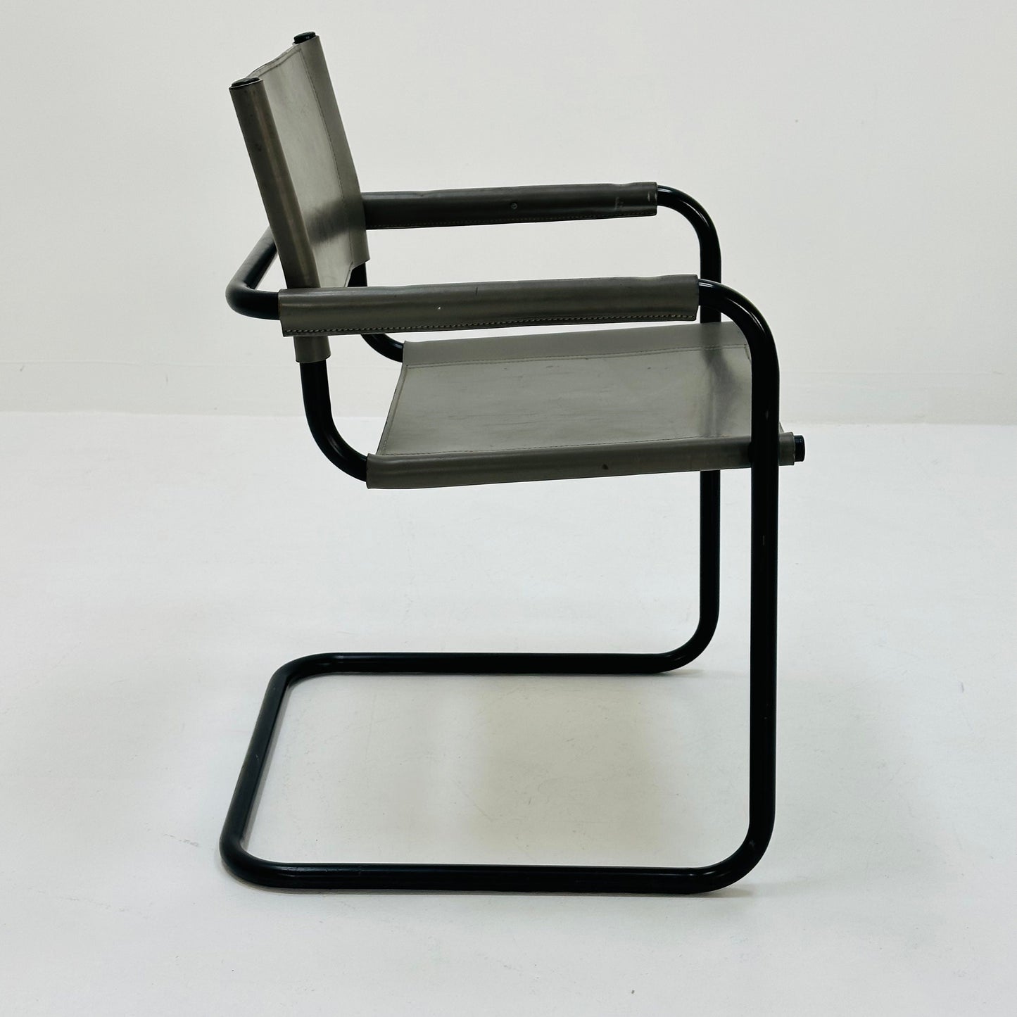 Mid century B34 grey leather cantilevered chair by Mart Stam for Jox Interni italy 1980s