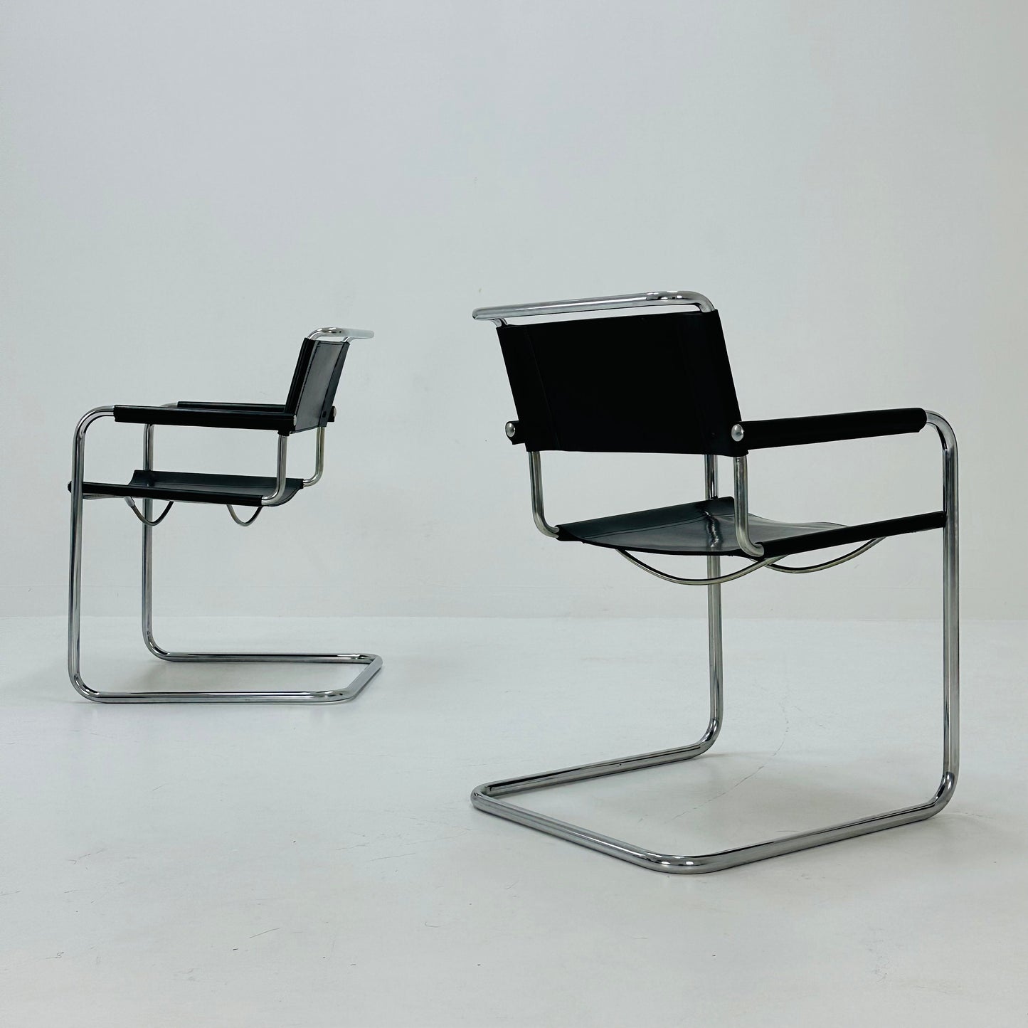 Set of 2 black S34 tubular steel chairs by Mart Stam for Jox Interni - 1970s