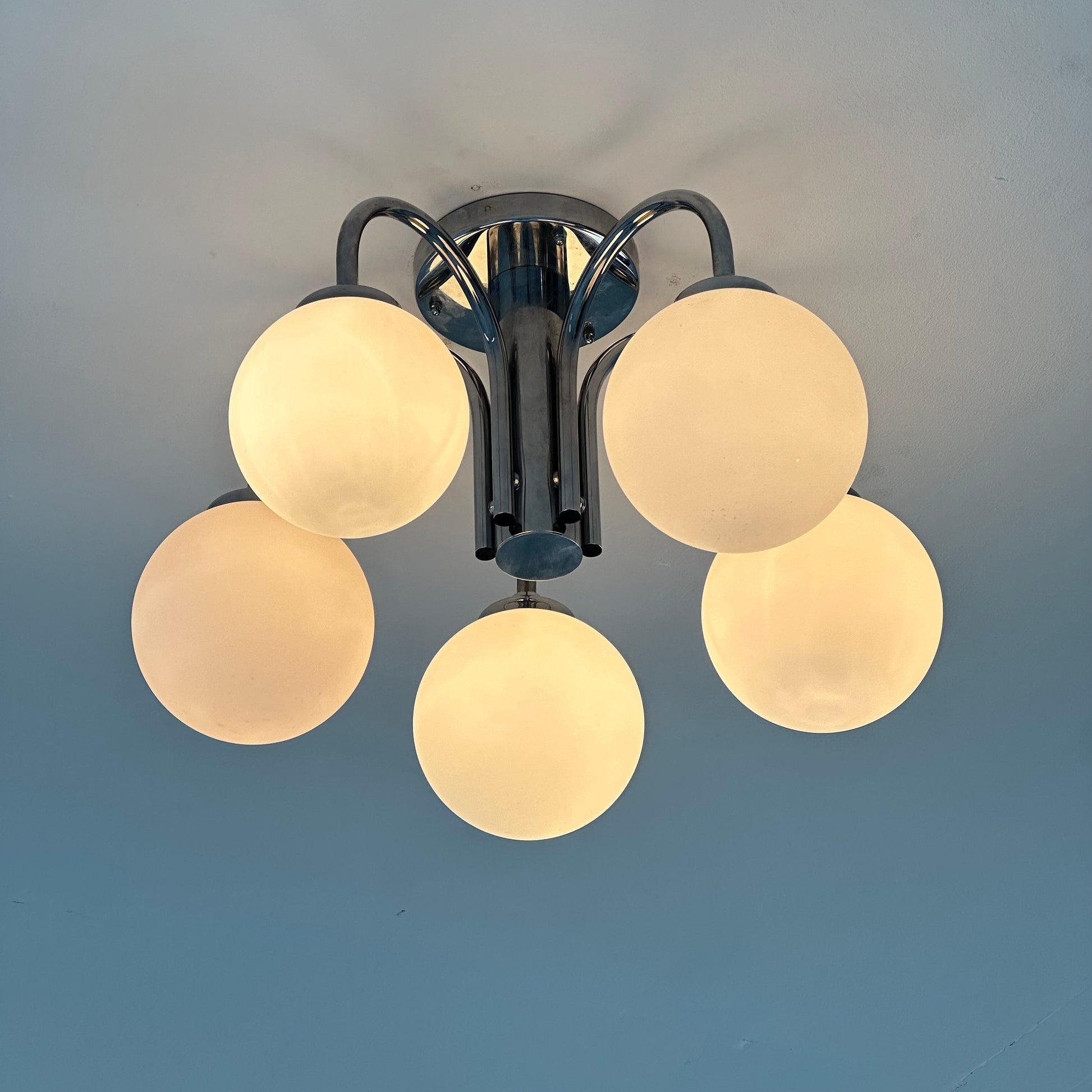 Chrome-plated Atomic Sputnik chandelier with white glass balls, Temde, Switzerland 1970s