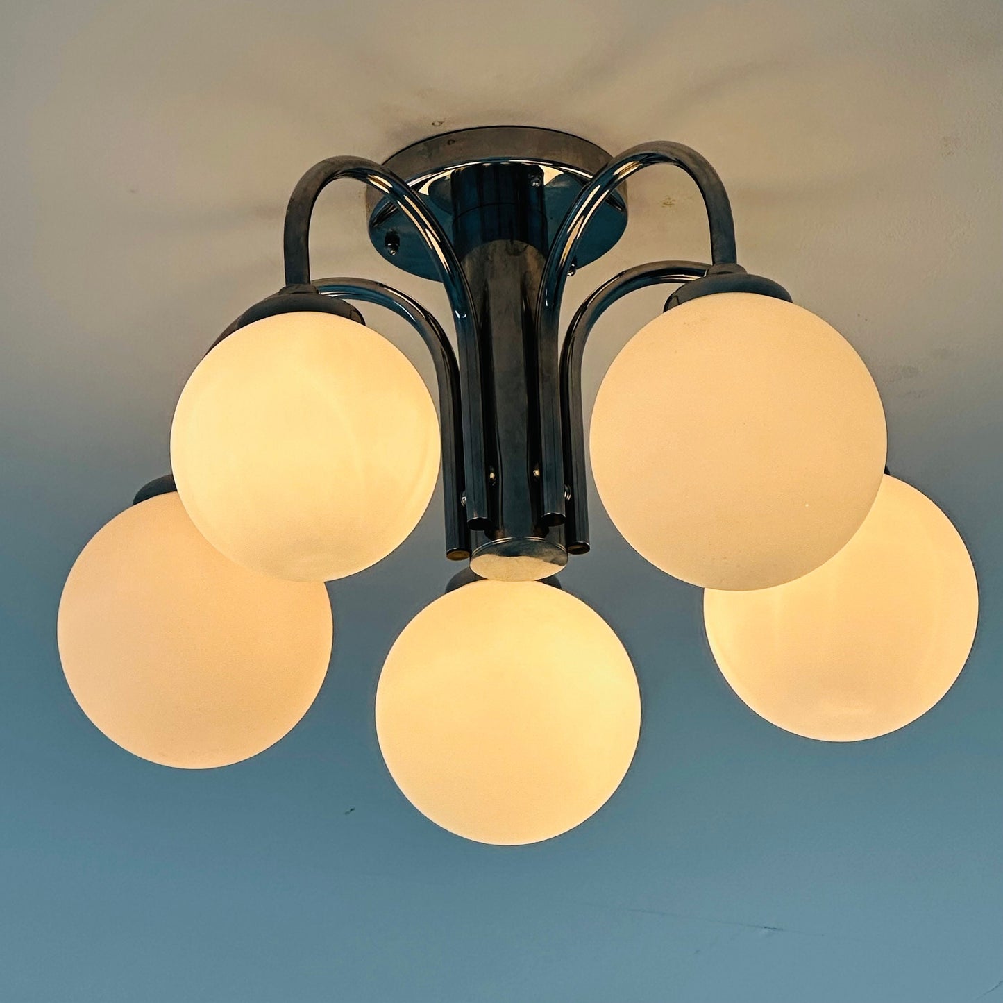 Chrome-plated Atomic Sputnik chandelier with white glass balls, Temde, Switzerland 1970s