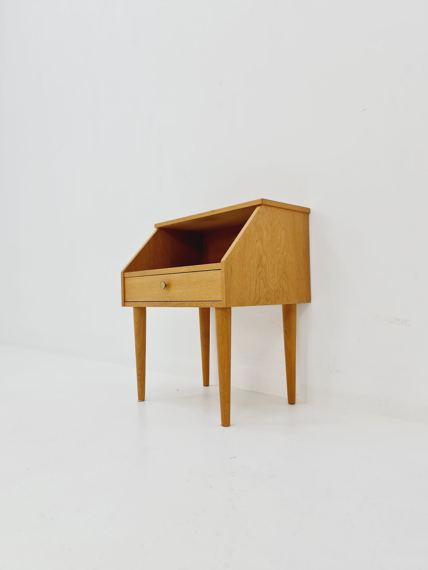 Mid century Scandinavian oak side table / bedside table, 1960s