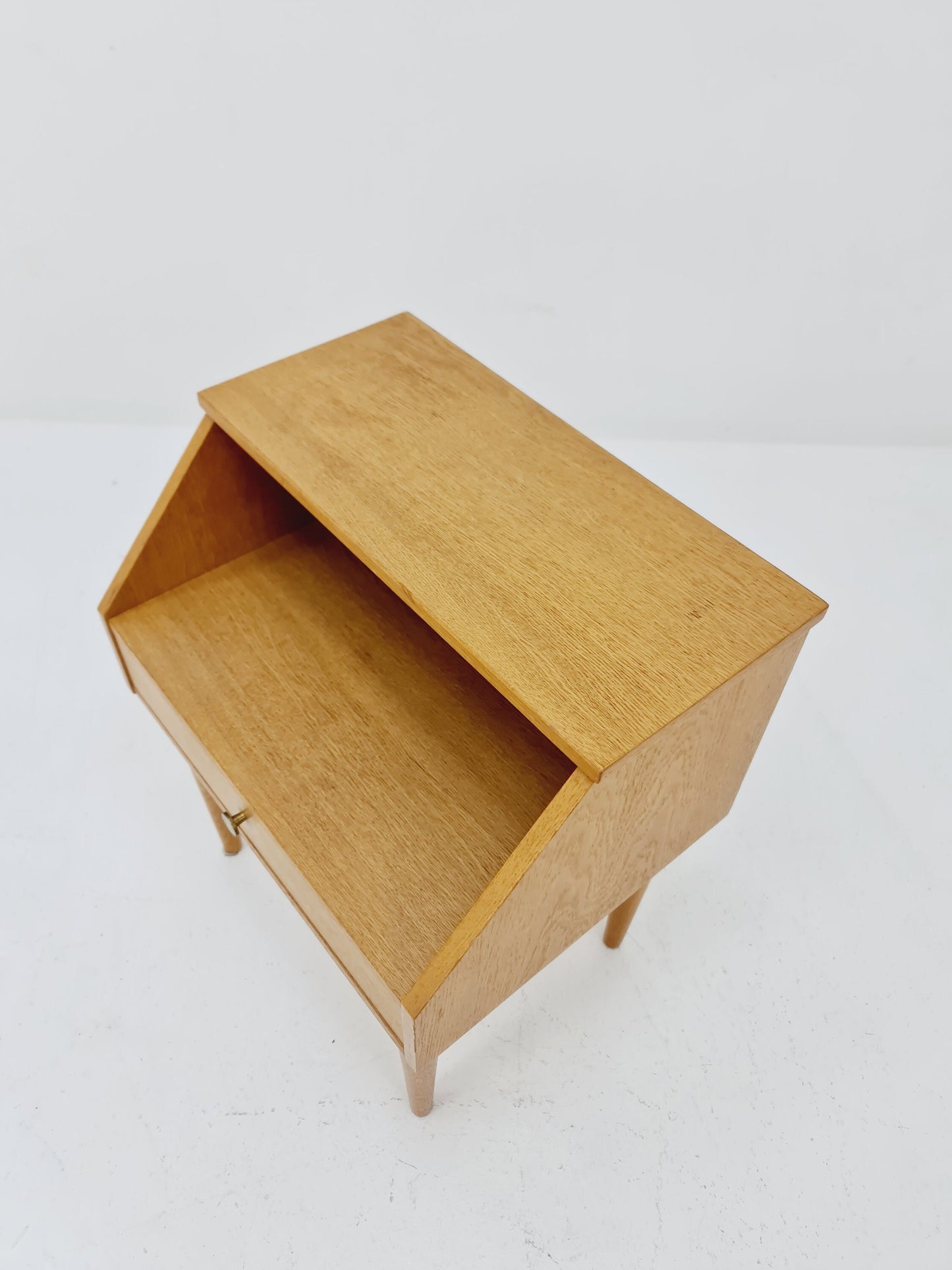 Mid century Scandinavian oak side table / bedside table, 1960s