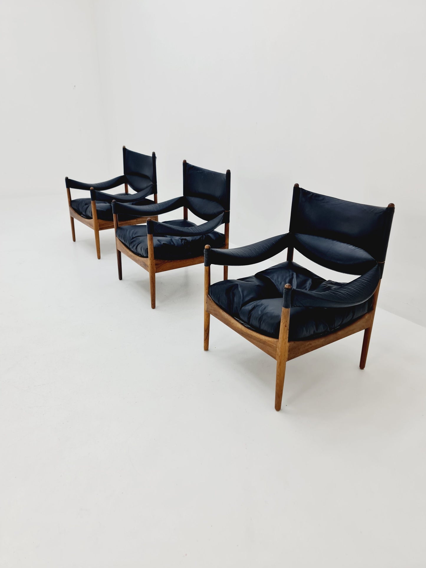 1 of 5 Mid-Century Danish rosewood arm Chair, table by Kristian Vedel “Modus” for Willadsen Møbelfabrik, 1960s