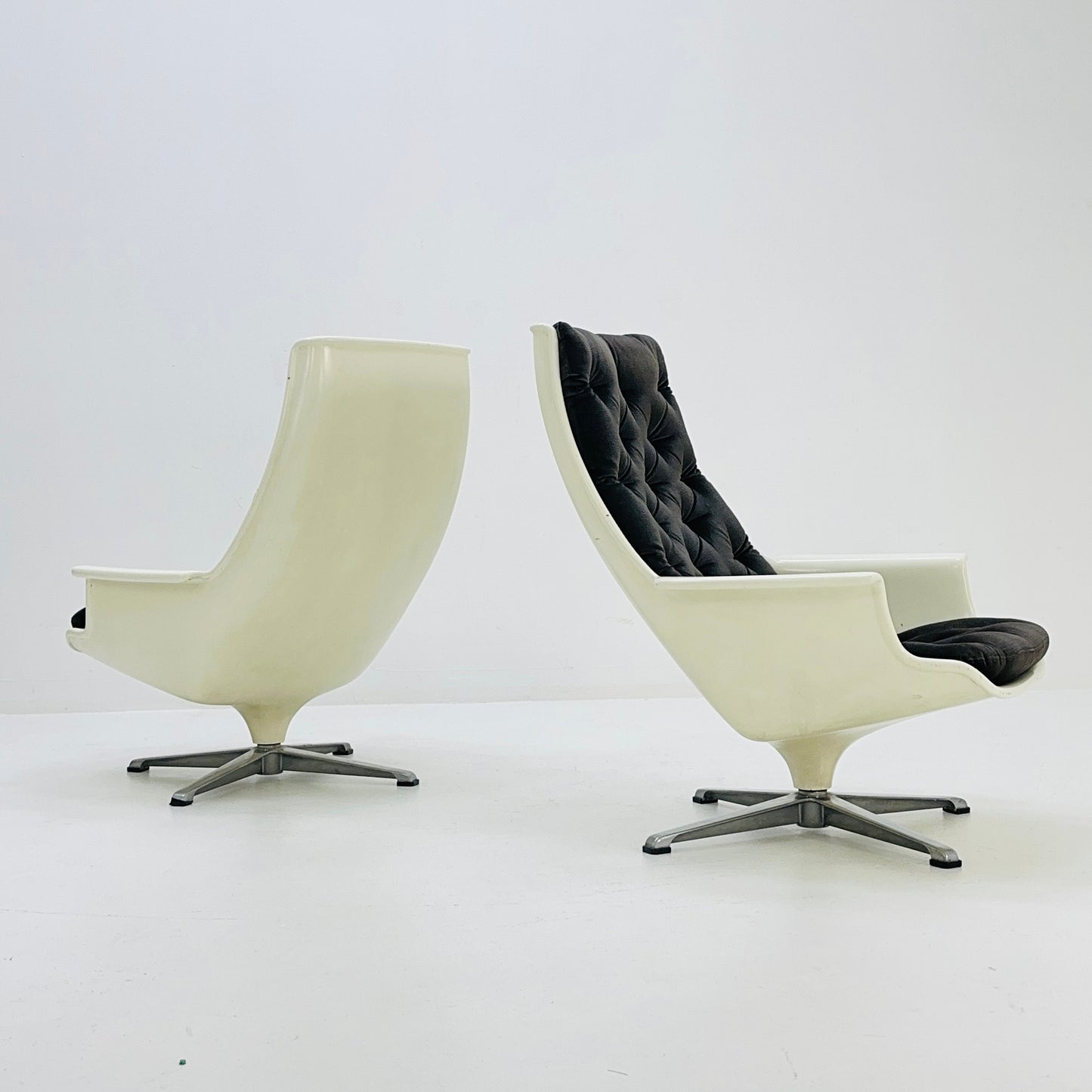 1 of 2 space age lounge chair "Tellas" by Alf Svensson and Yngvar Sandström for Göte-Möbler, Sweden 1970s
