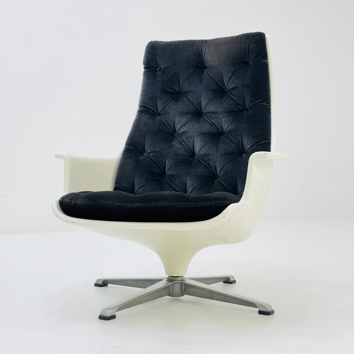 1 of 2 space age lounge chair "Tellas" by Alf Svensson and Yngvar Sandström for Göte-Möbler, Sweden 1970s