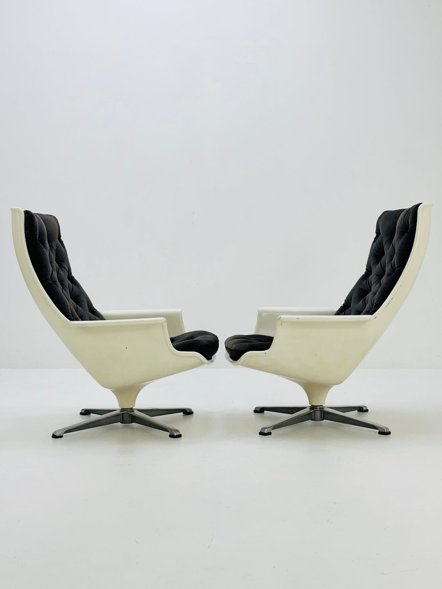 1 of 2 space age lounge chair "Tellas" by Alf Svensson and Yngvar Sandström for Göte-Möbler, Sweden 1970s