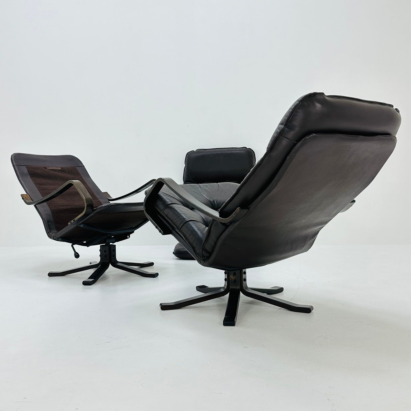 Set of 2 Mid century brown leather armchair by westnova Norway 1970s