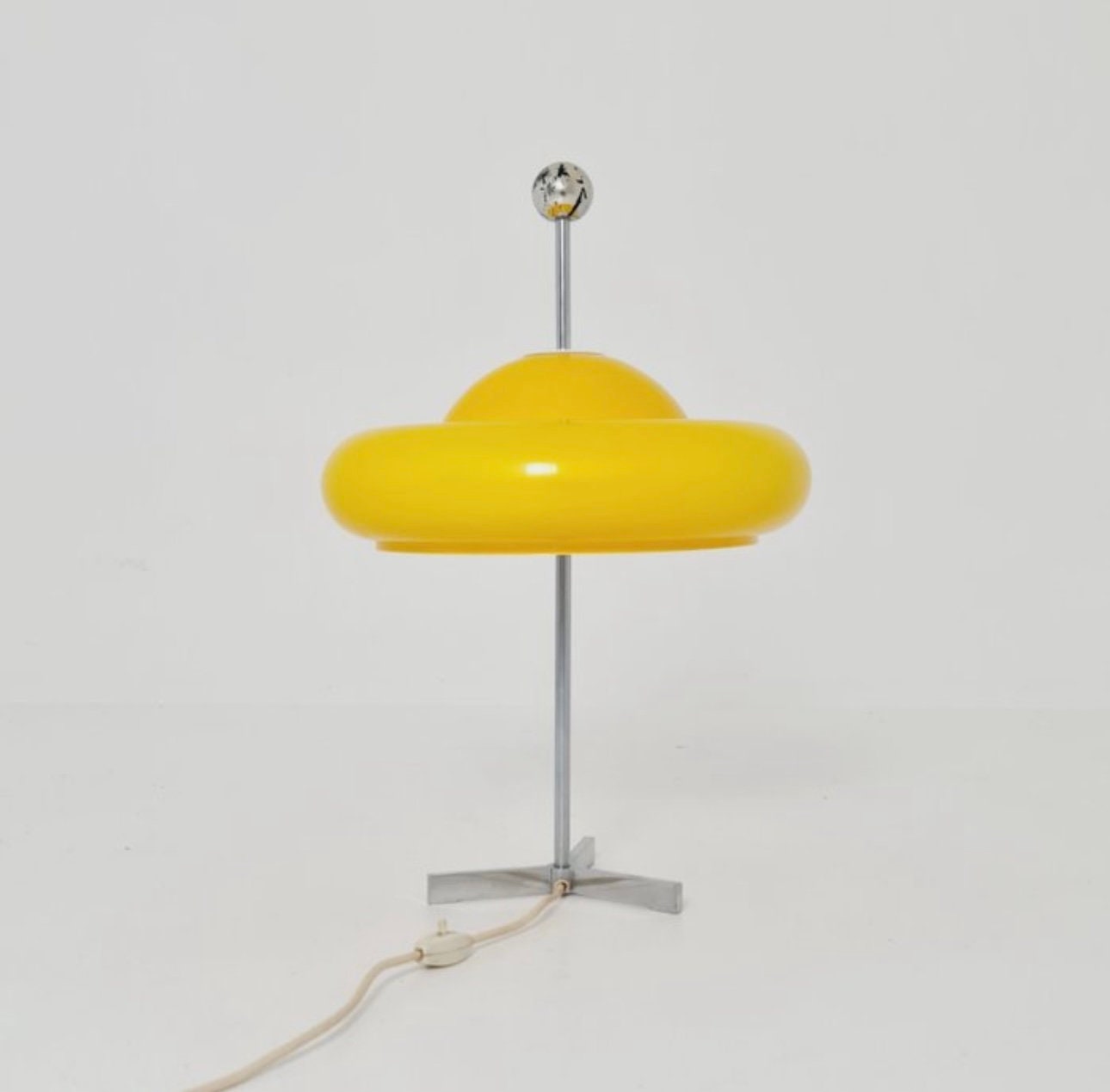 Mid century space age mushroom table lamp by Markolini Italy 1980s