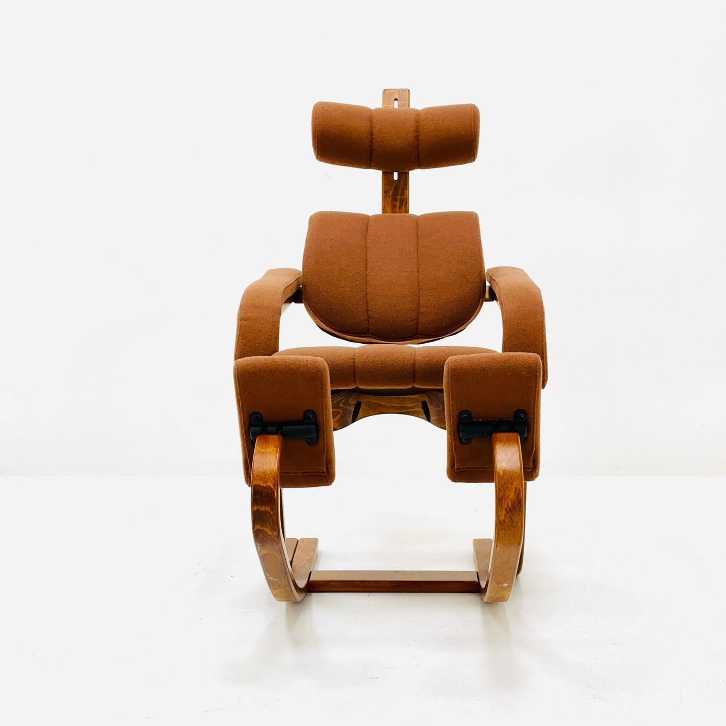 Stokke Gravity Due designer rocking brown fabric Armchair by Peter Opsvik Denmark 1980s