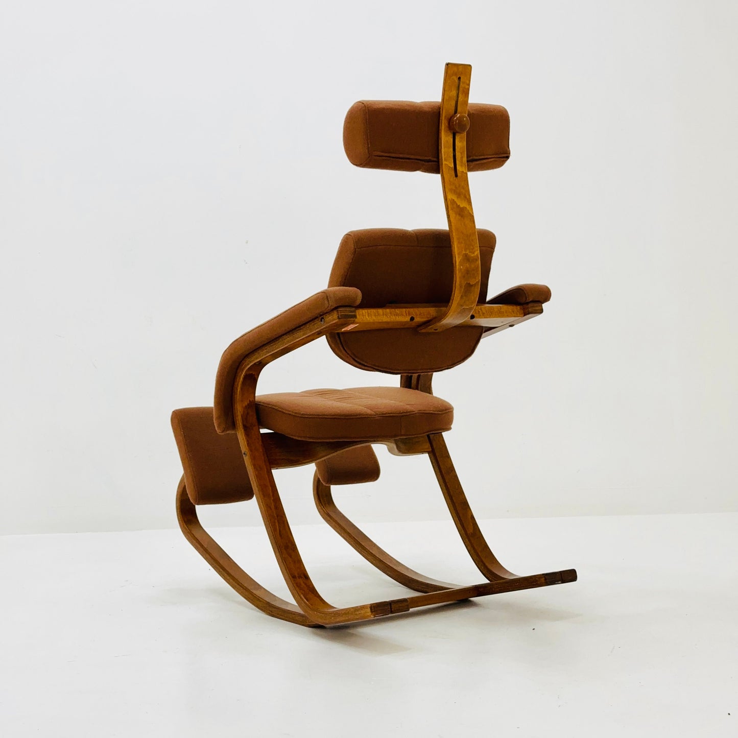 Stokke Gravity Due designer rocking brown fabric Armchair by Peter Opsvik Denmark 1980s