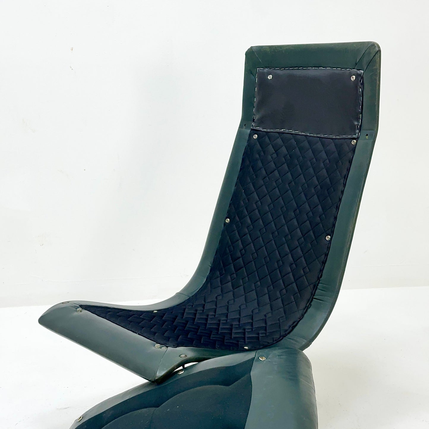 Mid Century dark green Leather Lounge Chair Italy 1980s