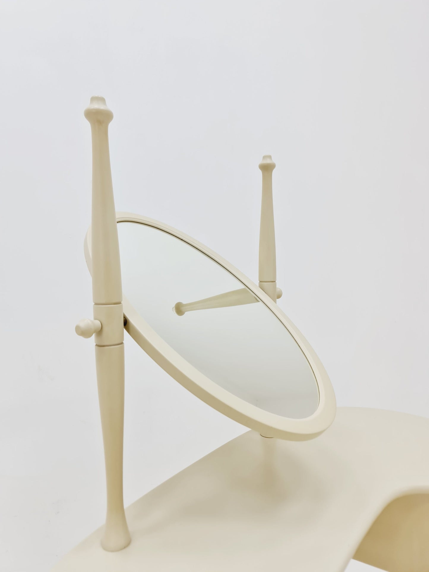 Mid Century Modern Swedish vanity table/ make up By AB Nybrofabriken Model Romantica, 1960s