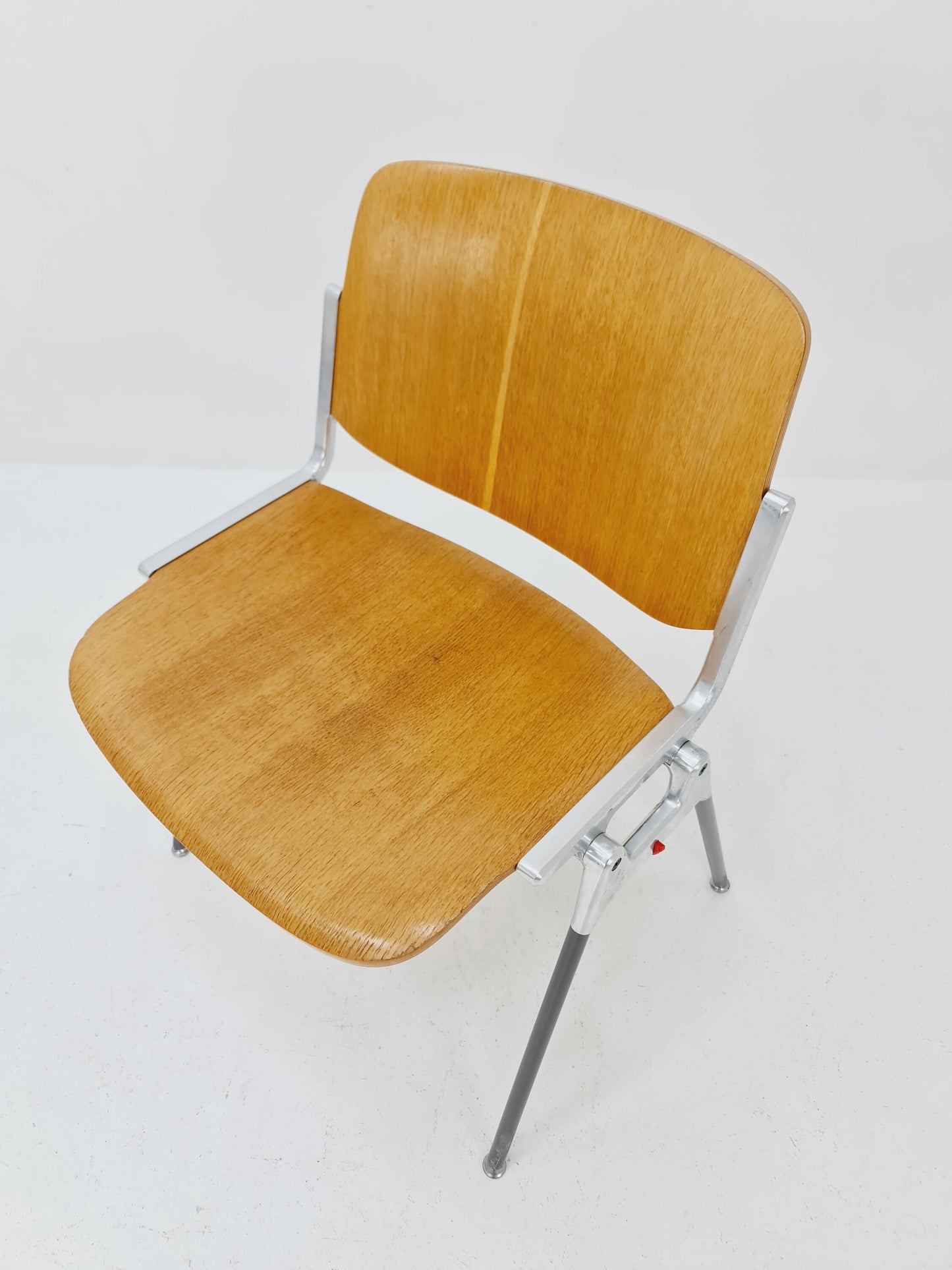 1 of 5 1960s Italian Castelli Chairs by Giancarlo Piretti
