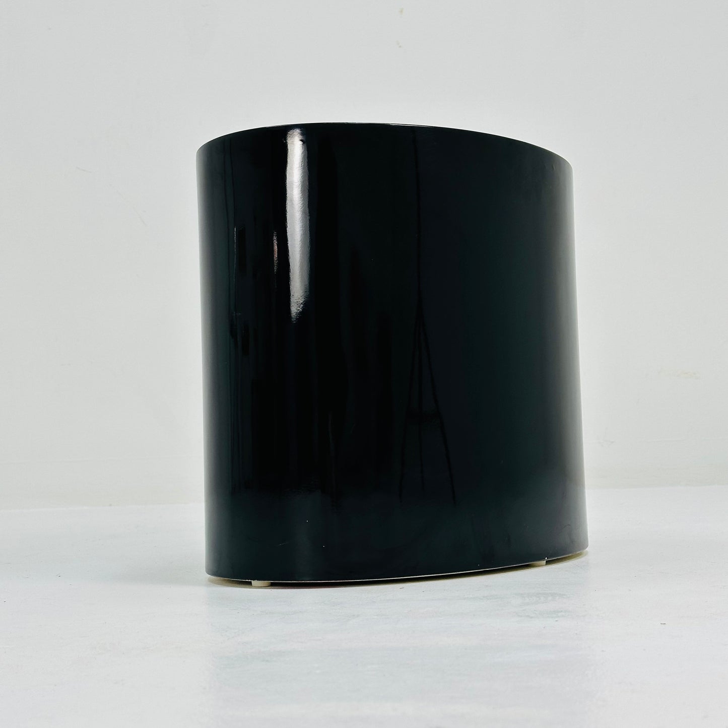 Space age Gloss Black oval shape end table /side table 1970s