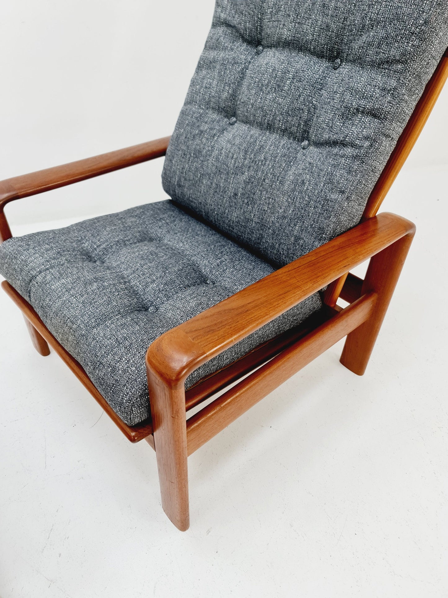 Mid Century Solid teak lounge chair/ Easy chair by Sven Ellekaer for komfort with Ottoman, 1960s