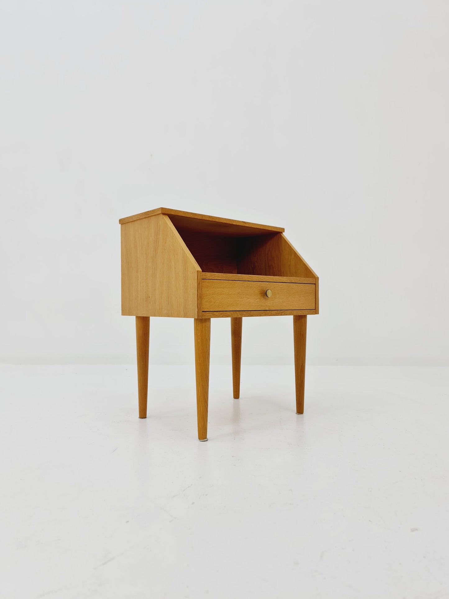Mid century Scandinavian oak side table / bedside table, 1960s