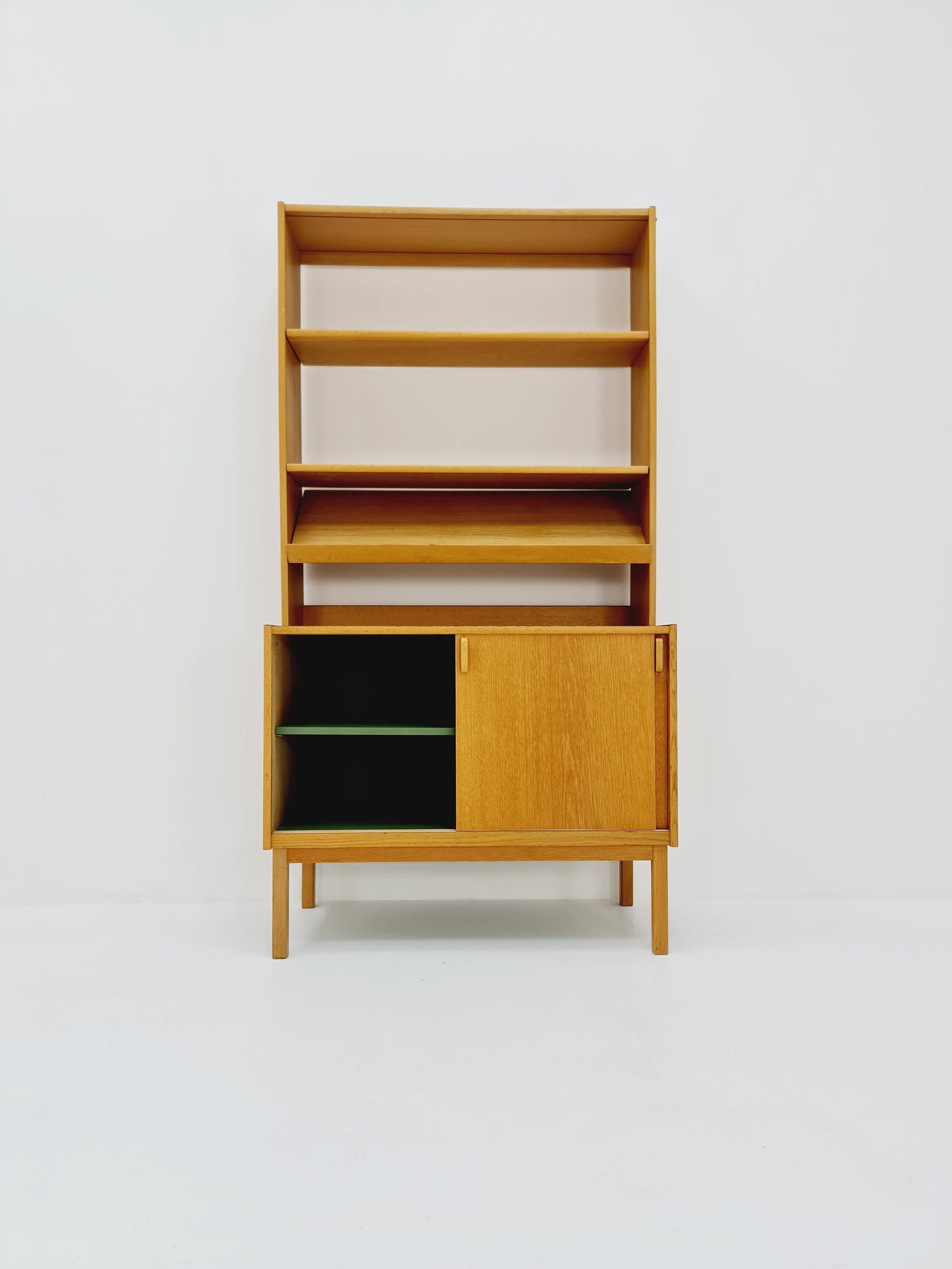 Swedish vintage book case with news Papper shelf oak by Fridhagen for Bodafors, 1960s